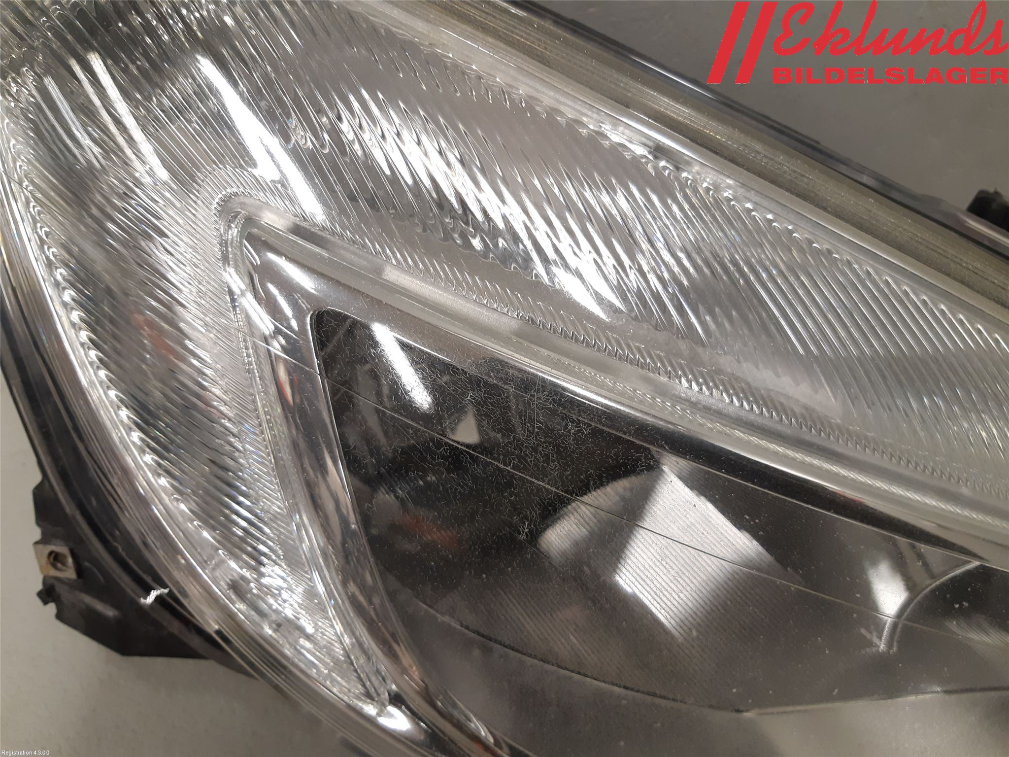 Opel ASTRA J 10-15 Strålkastare Höger