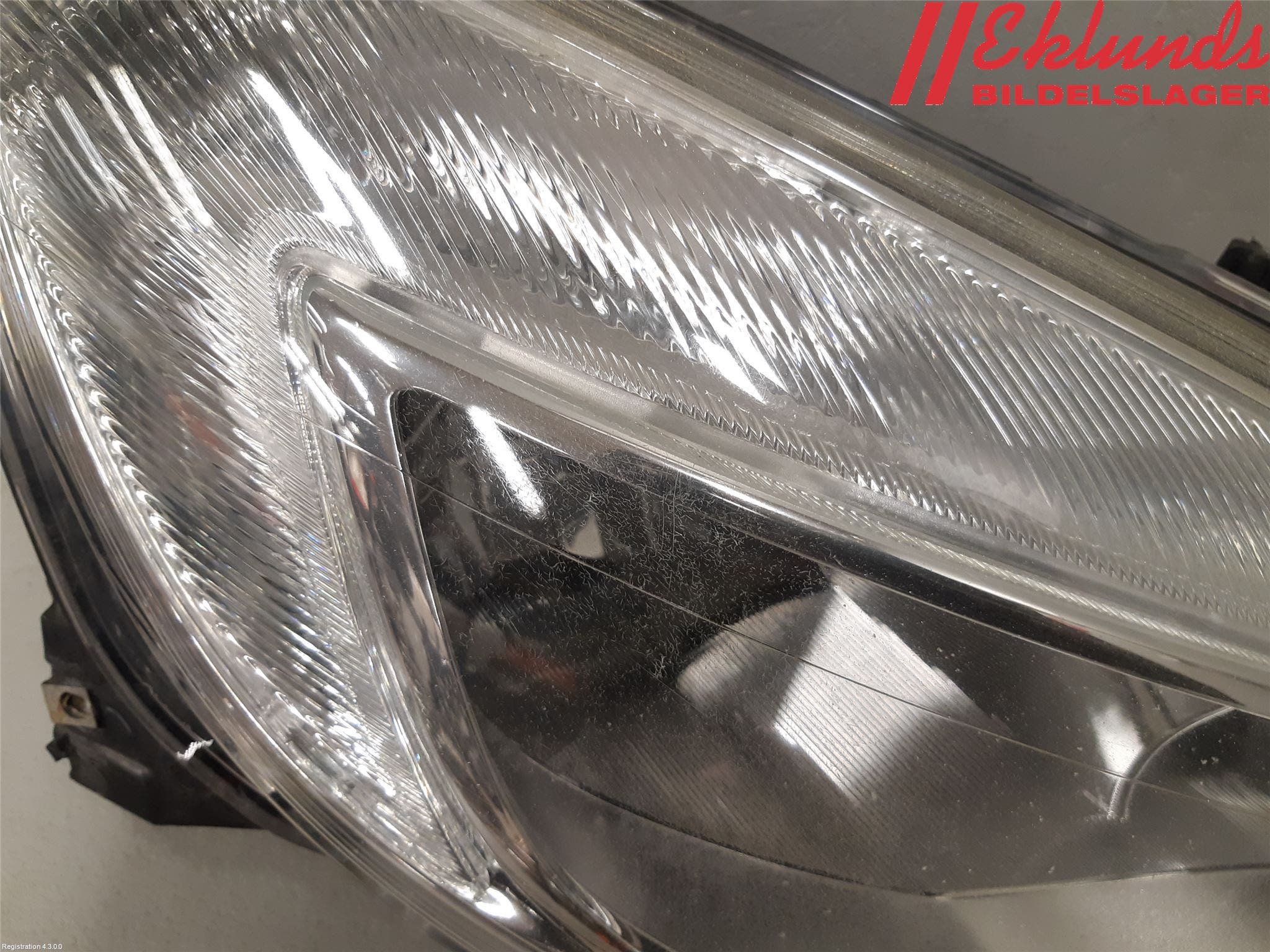 Opel ASTRA J 10-15 Strålkastare Höger