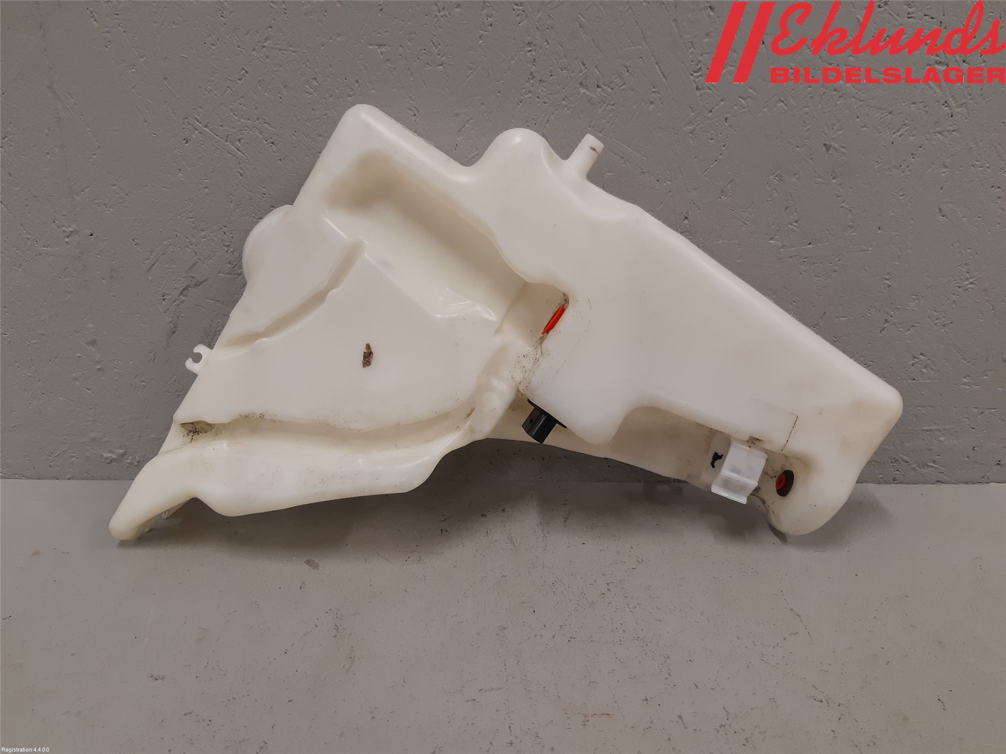 Audi A4/S4 08-11 Spolartank Vindruta-Strål