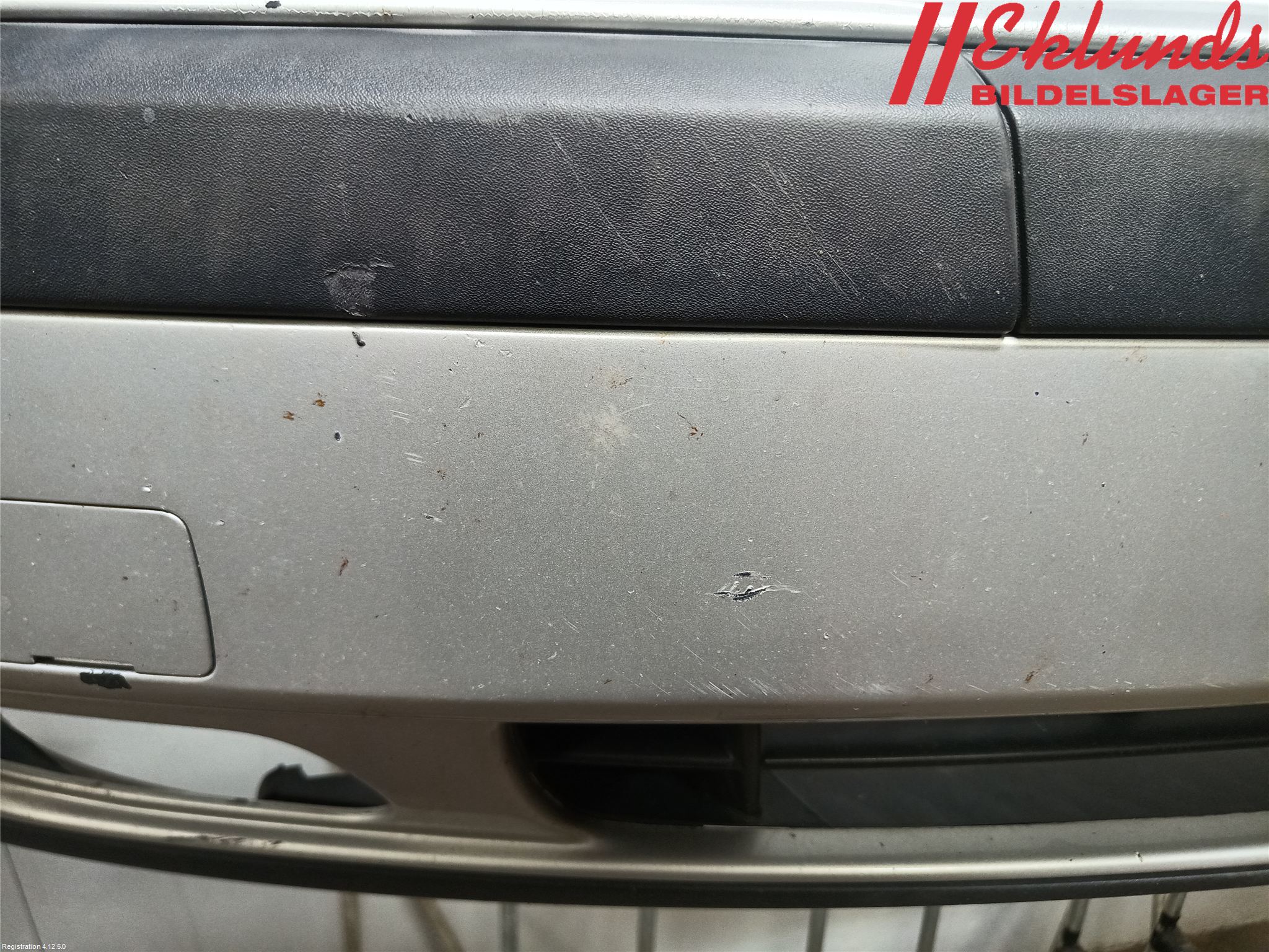 Volvo V70 00-04 Stötfångarbeklädnad Fram