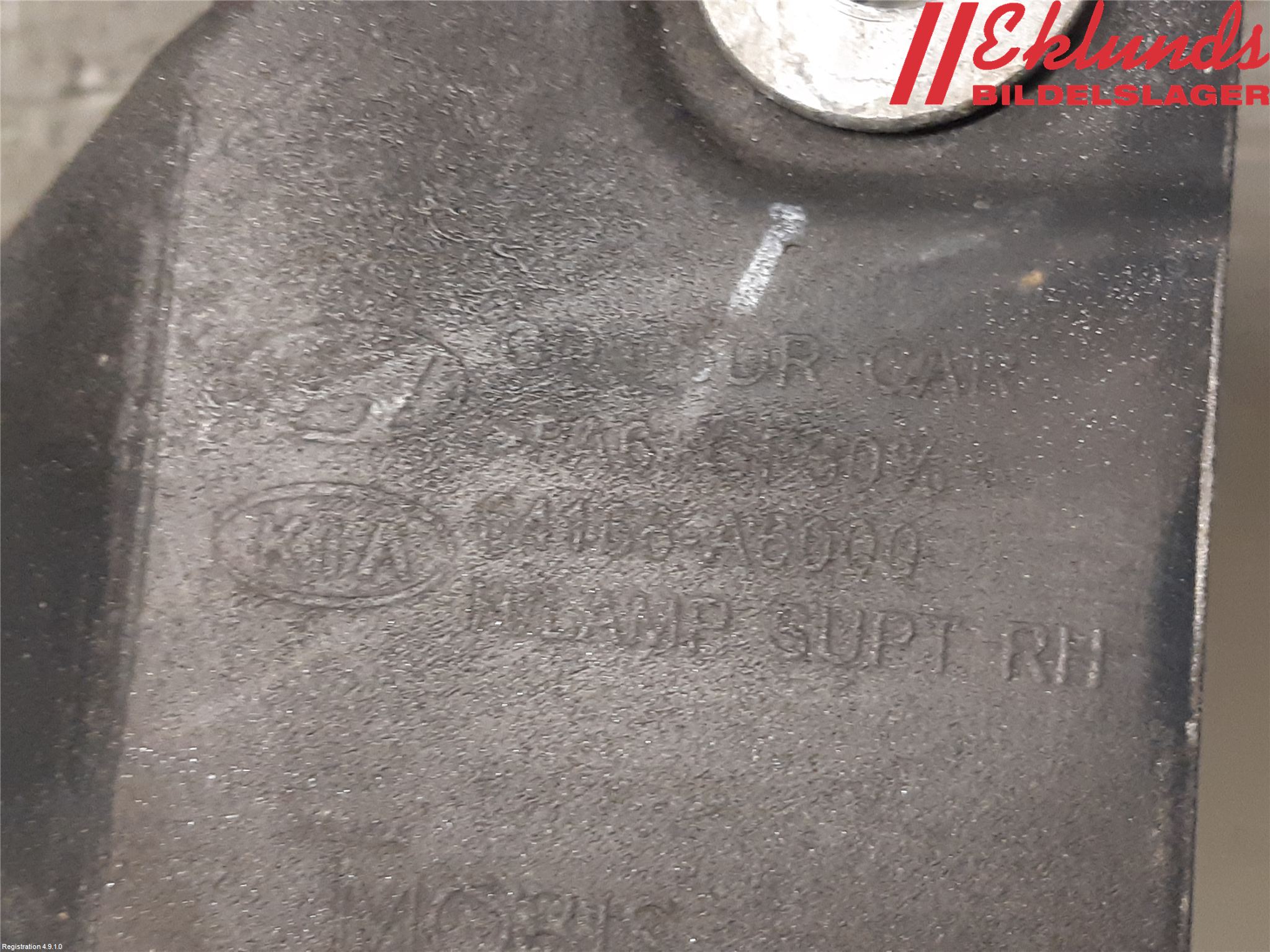 Hyundai i30 GD 13-17 Strålkast Fästsarg
