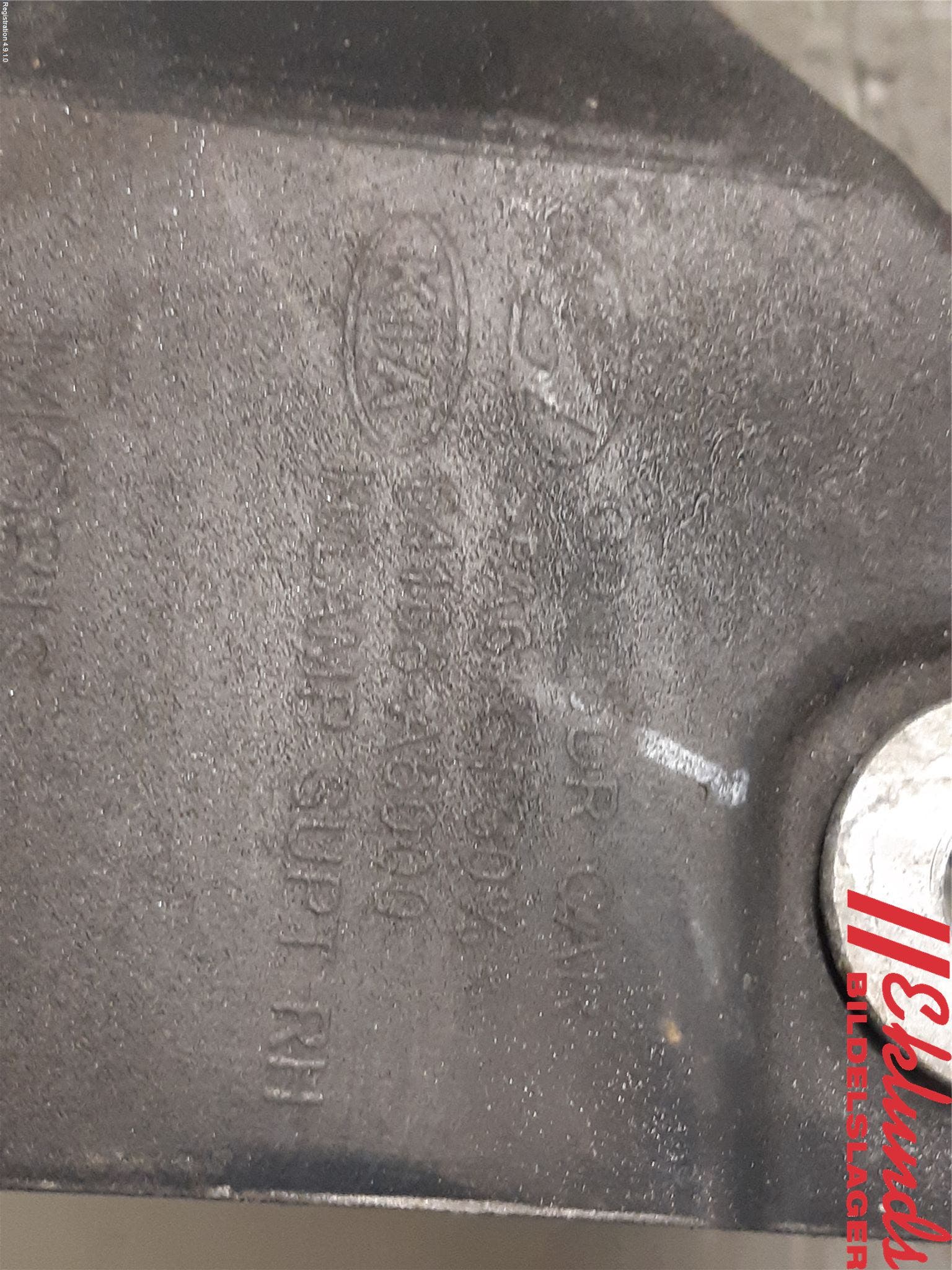 Hyundai i30 GD 13-17 Strålkast Fästsarg