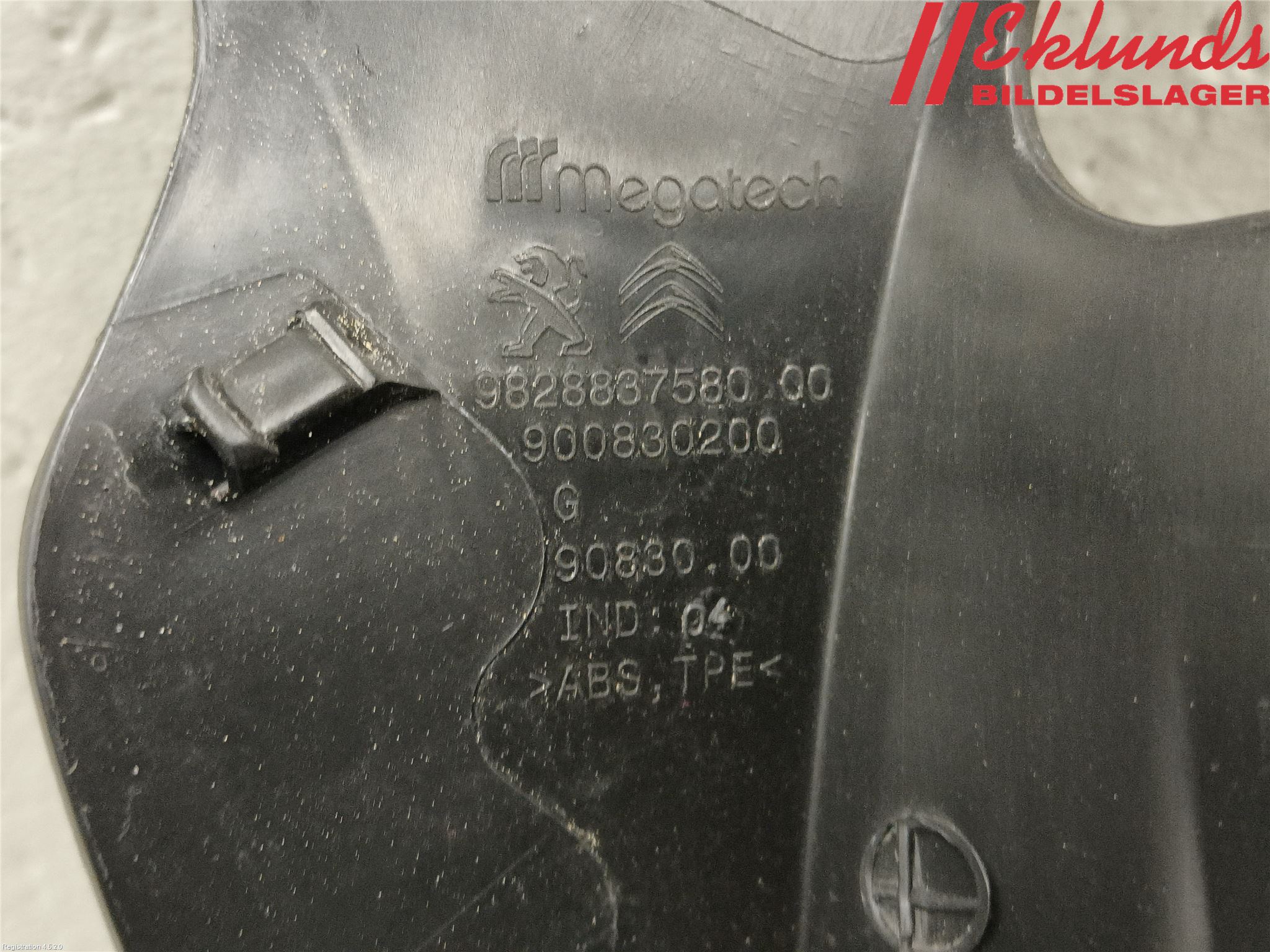 Peugeot 2008/E-2008 20- List Bak-Baklucka