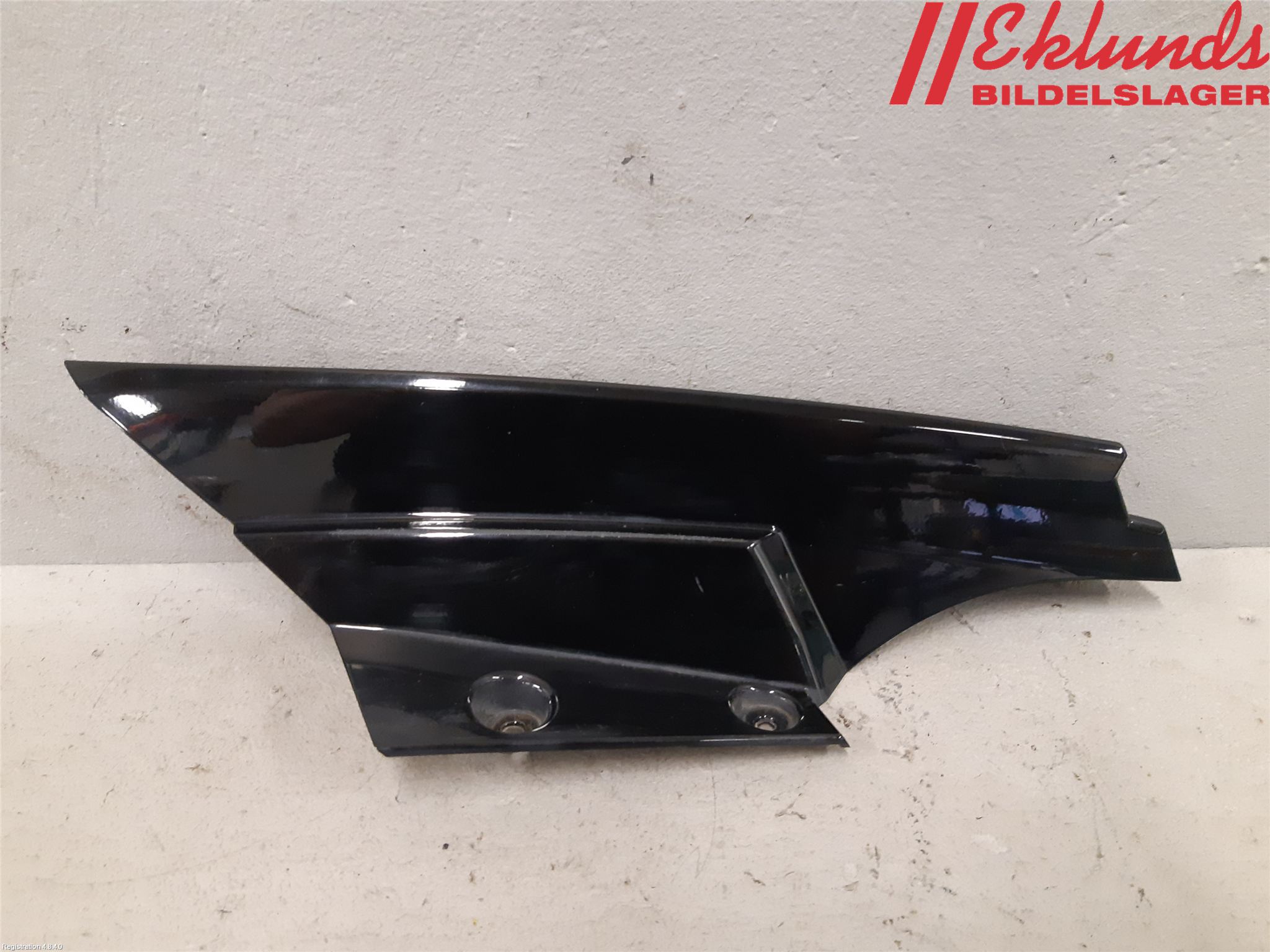 Nissan X-TRAIL 14-21 Spoiler Baklucka