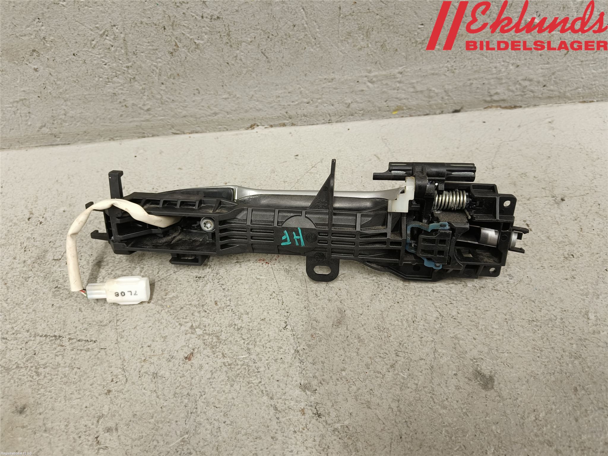 Mitsubishi ECLIPS CROSS Dörrhandtag Yttre Hö