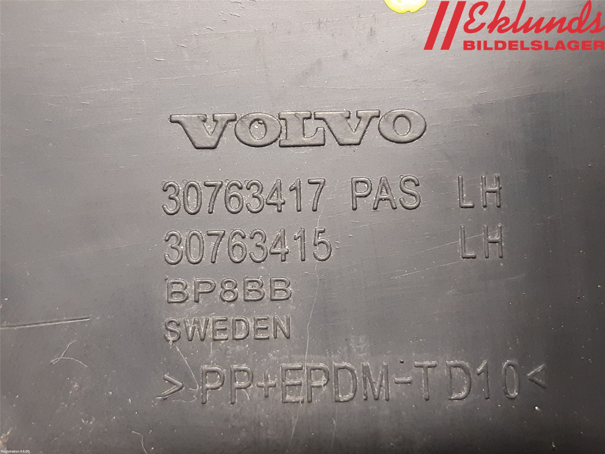 Volvo XC60 09-13 Dimljussarg Fram