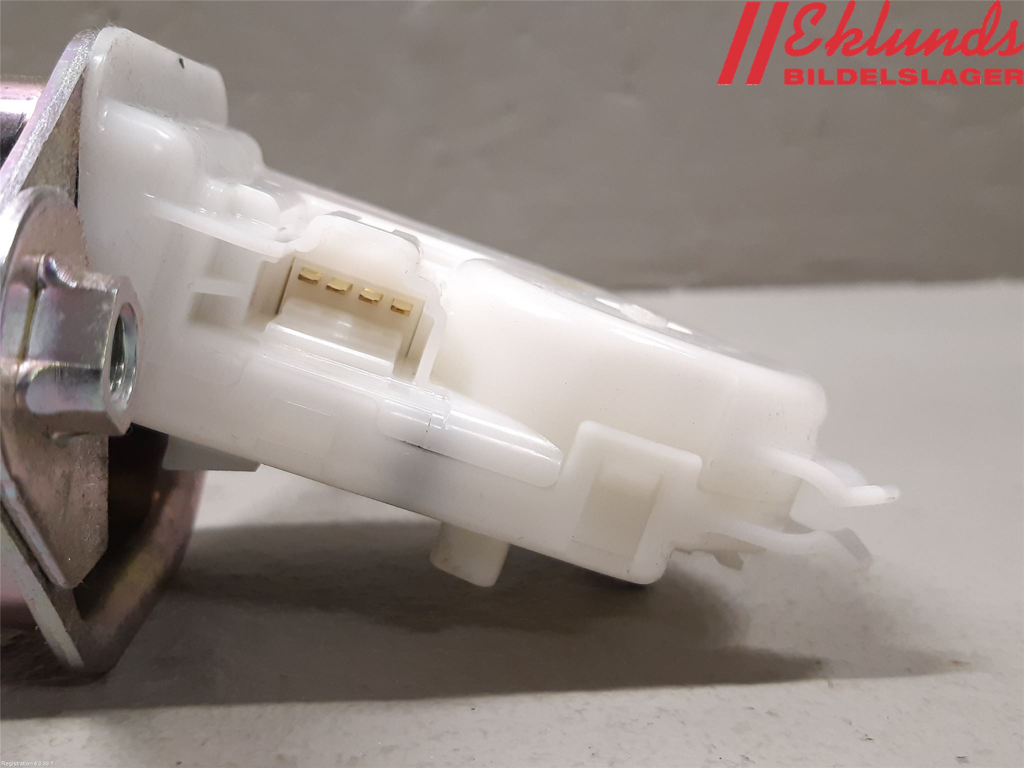 Subaru OUTBACK 10-15 Låskista Baklucka