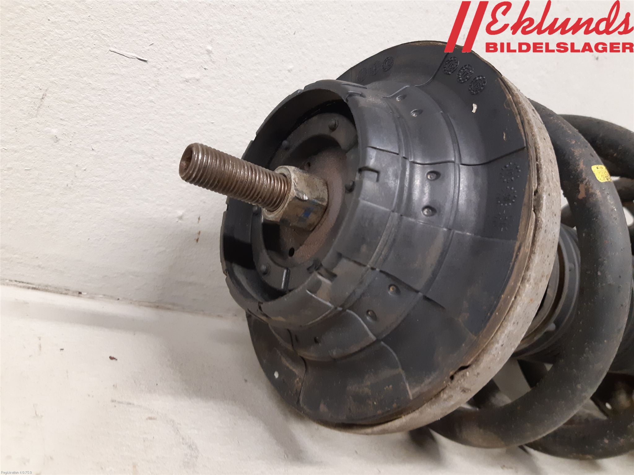 Volkswagen VW TRANSP/CARAVELLE (T5) 04-15 Fjäderben Fram Höger