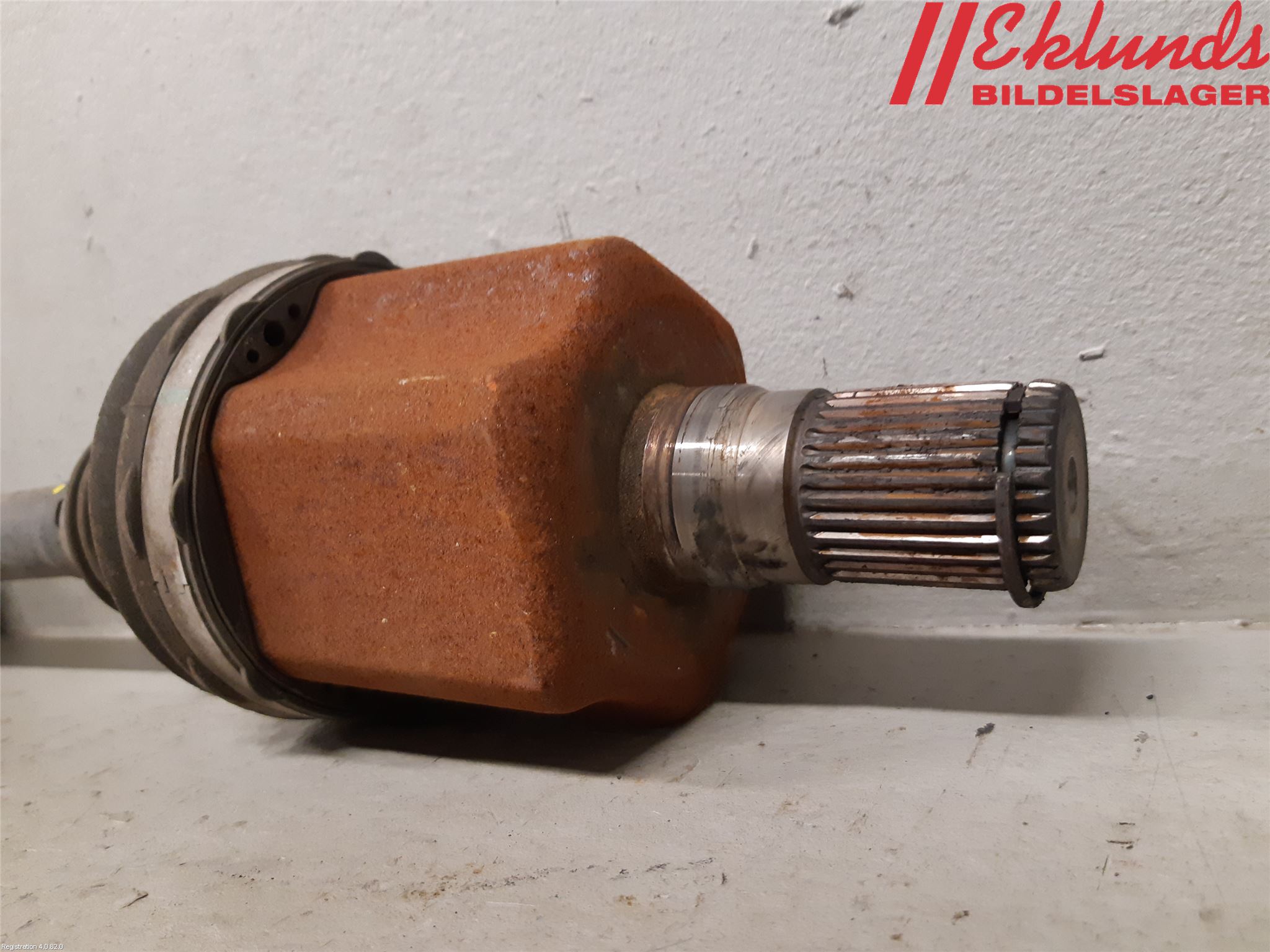 Volvo V60 14-18 Drivaxel Fram Vänster