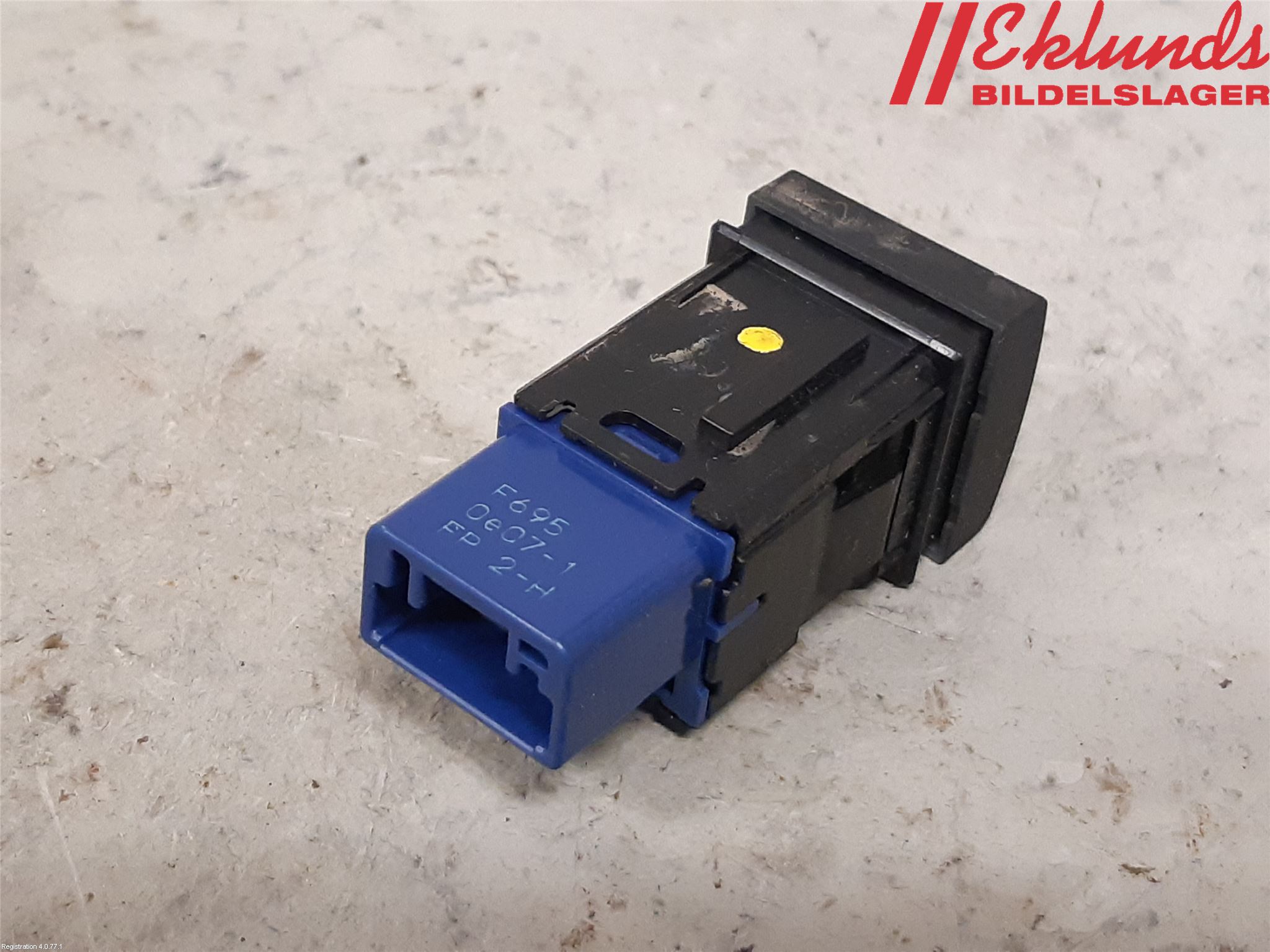 Toyota RAV4 19- Strömställare Elruta