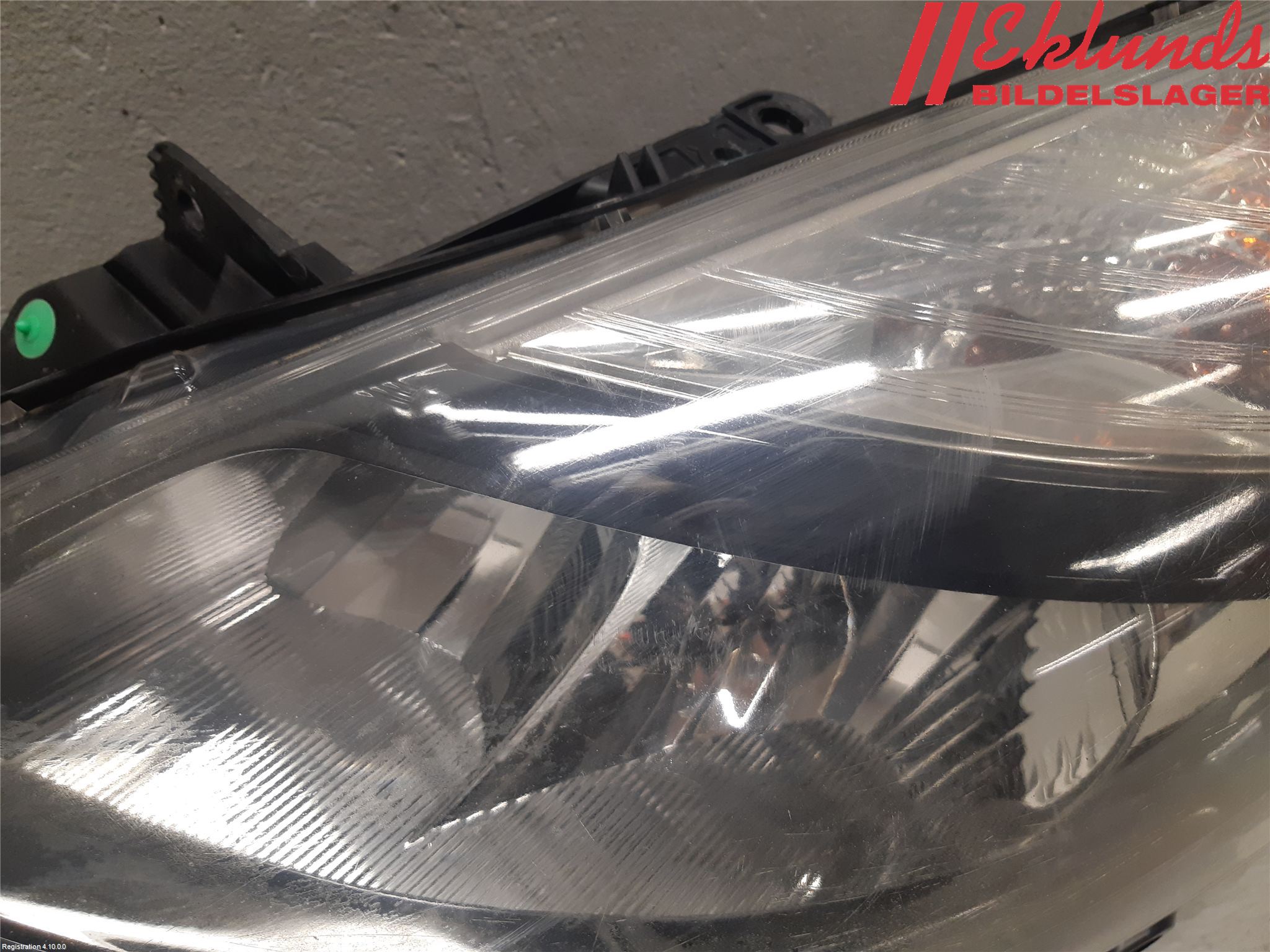 Renault CLIO III  09-12 Strålkastare Vänster