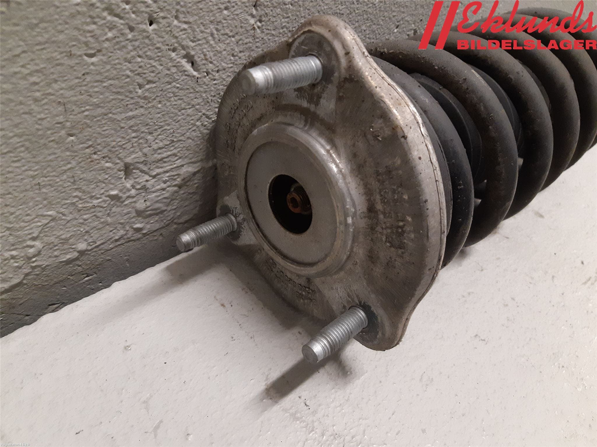 Mercedes-Benz MB C-KLASS (W205) 14-21 Fjäderben Fram Vänster