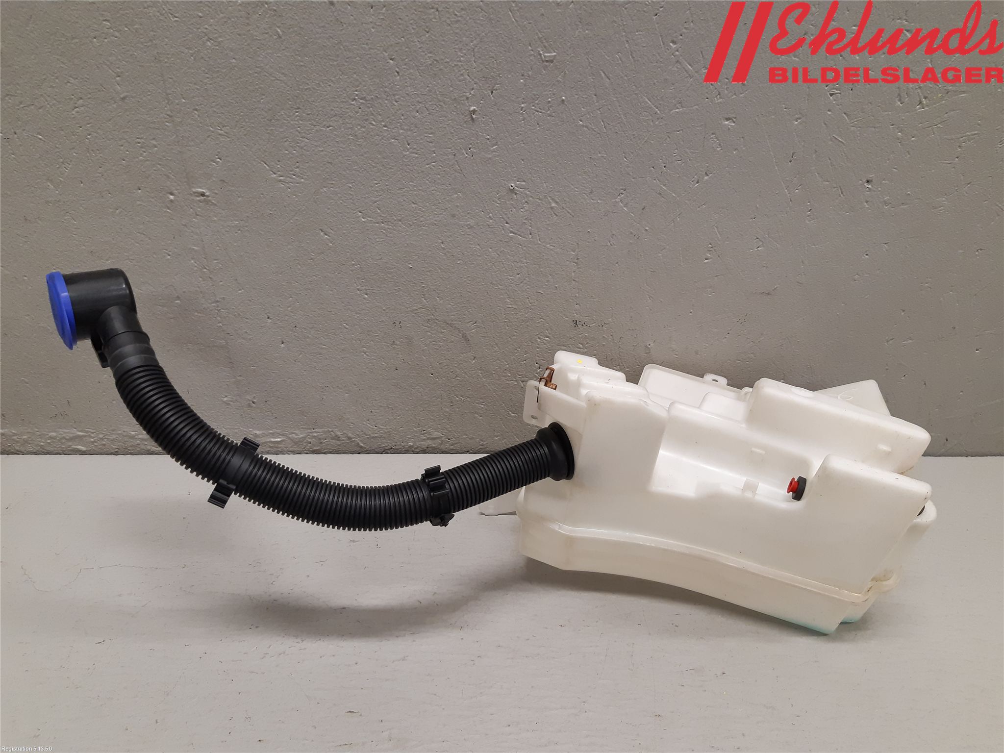 Ford FOCUS 19- Spolartank Vindruta-Strål