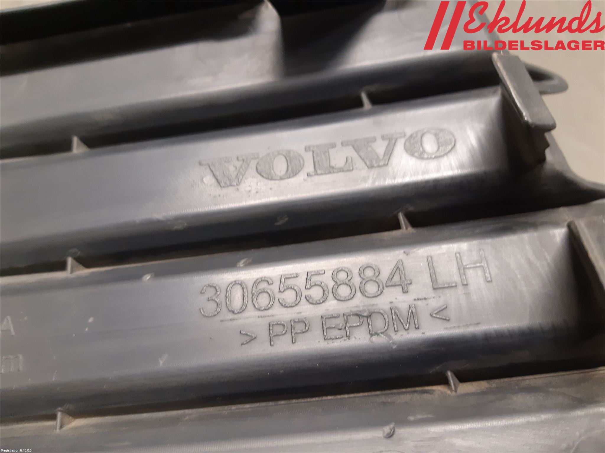 Volvo V50 04-07 Dimljussarg Fram