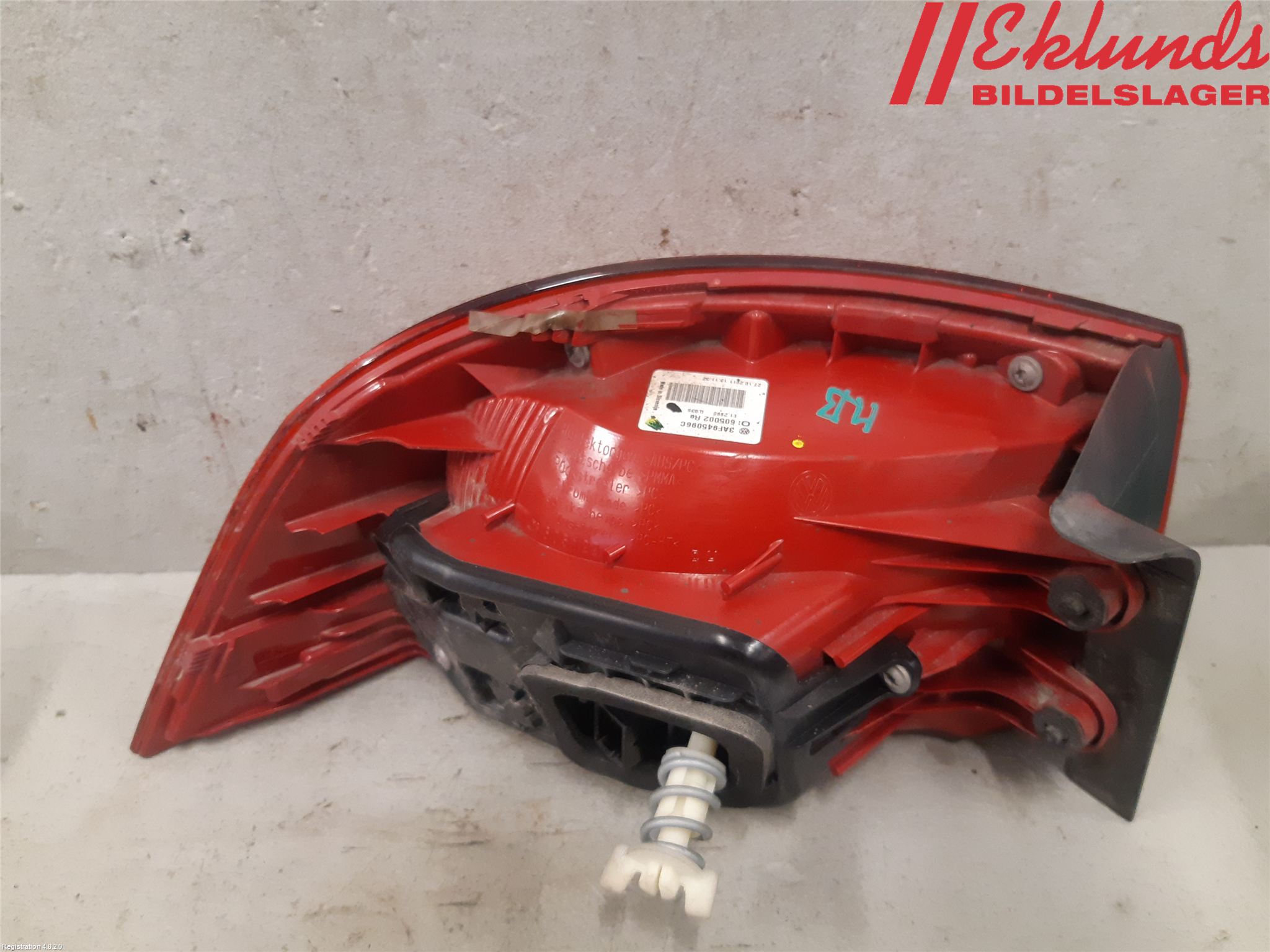 Volkswagen VW PASSAT 11-14 Bakljus Höger
