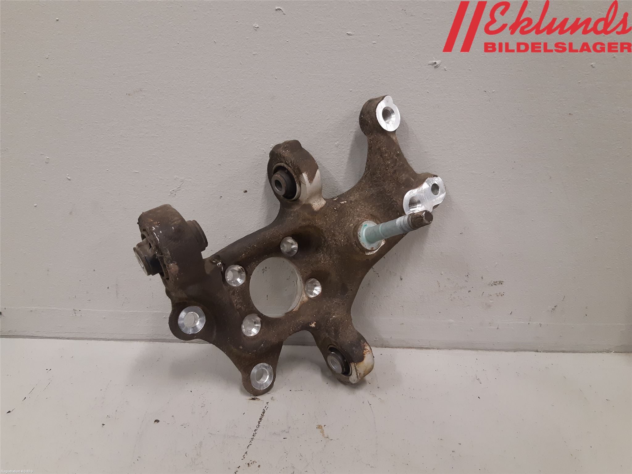 Toyota RAV4 19- Hjullagerhus-Spindel Hö B