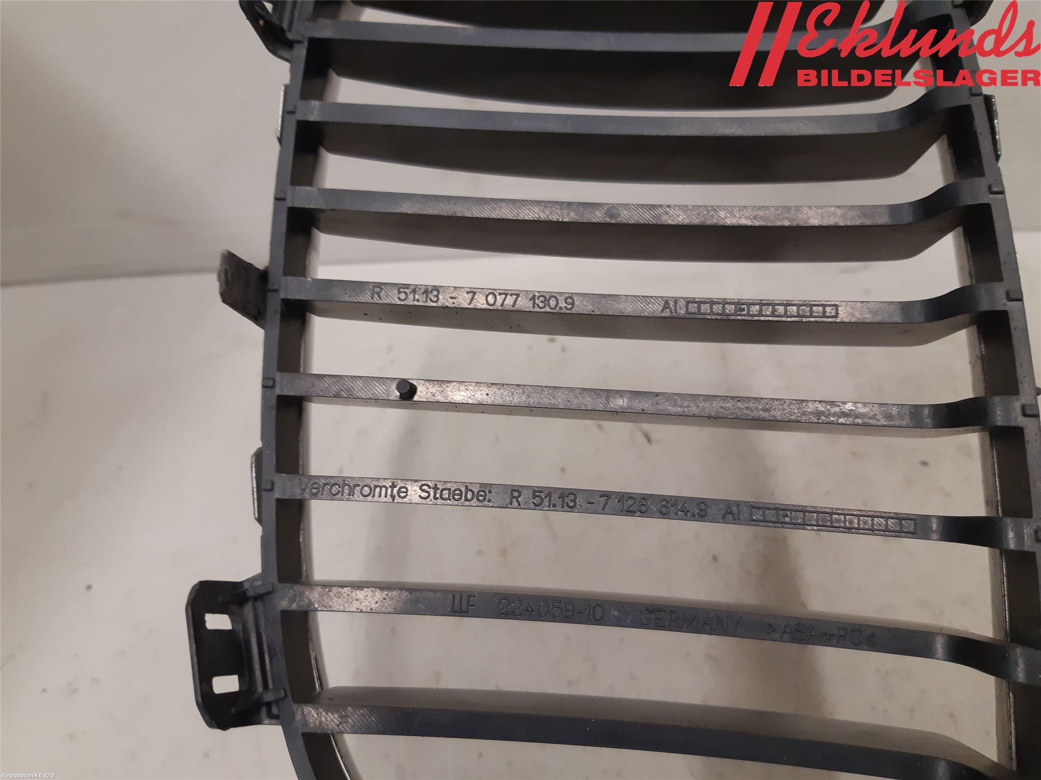 BMW 1 E87/81 5D/3D 03-11 Grilldel Höger