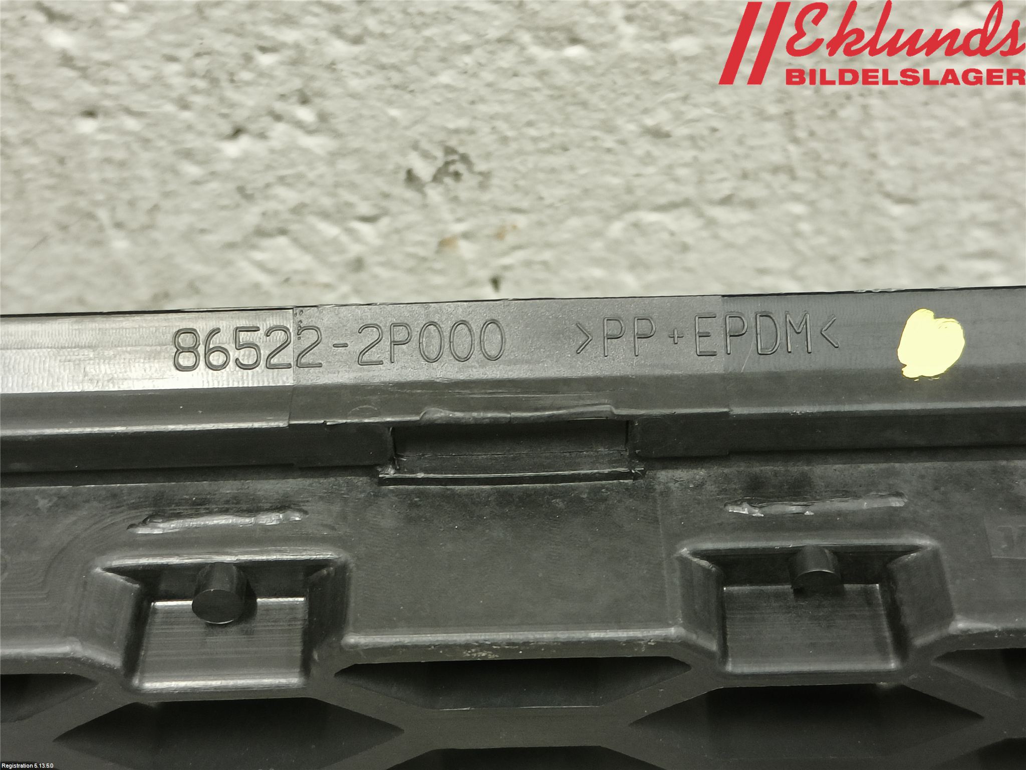 Kia SORENTO 10-14 Grill-Galler