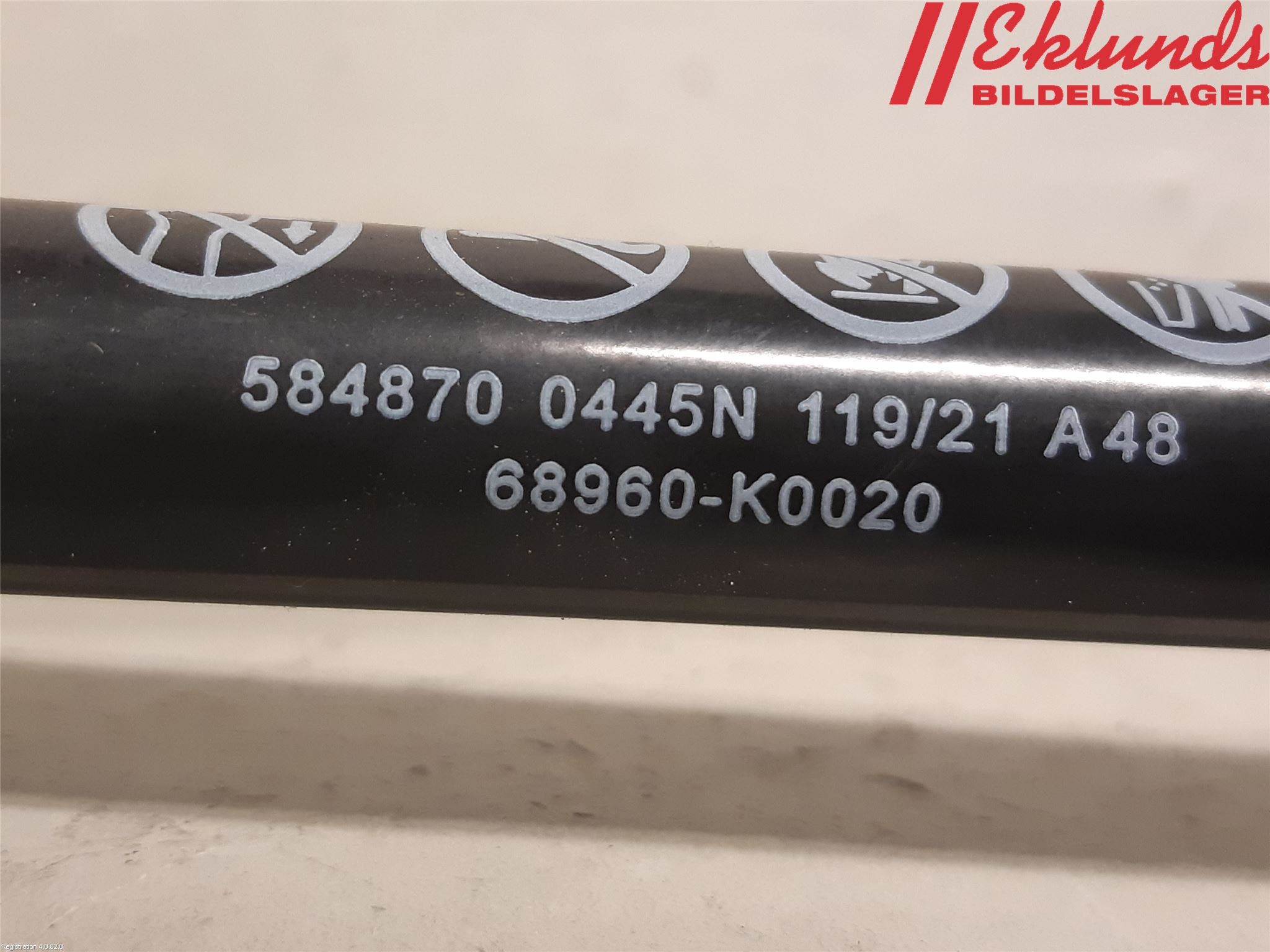 Toyota YARIS XP21 20- Gasfjäder Baklucka