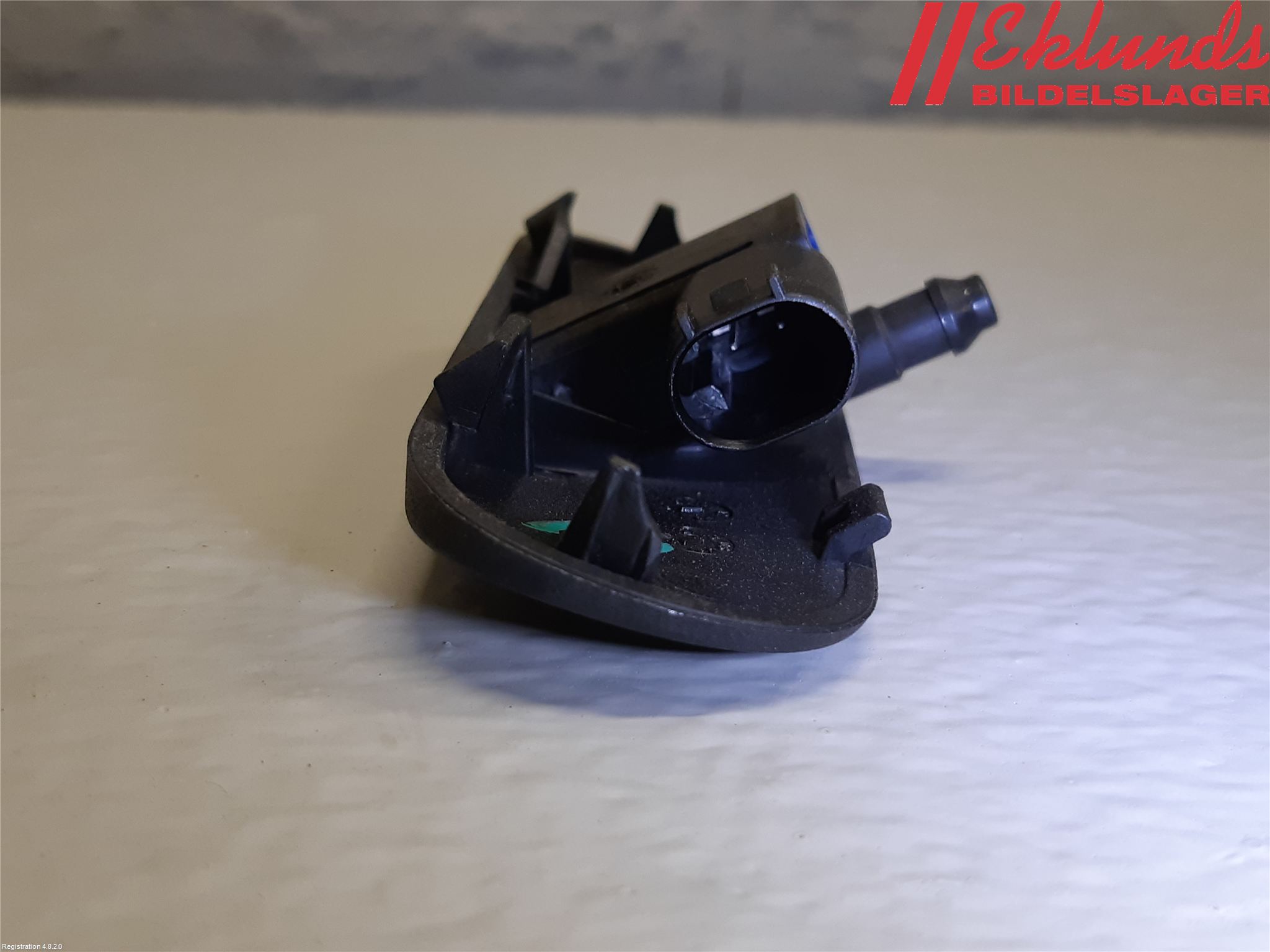 Audi A4 12-15 Spolarmunstycke Rutor