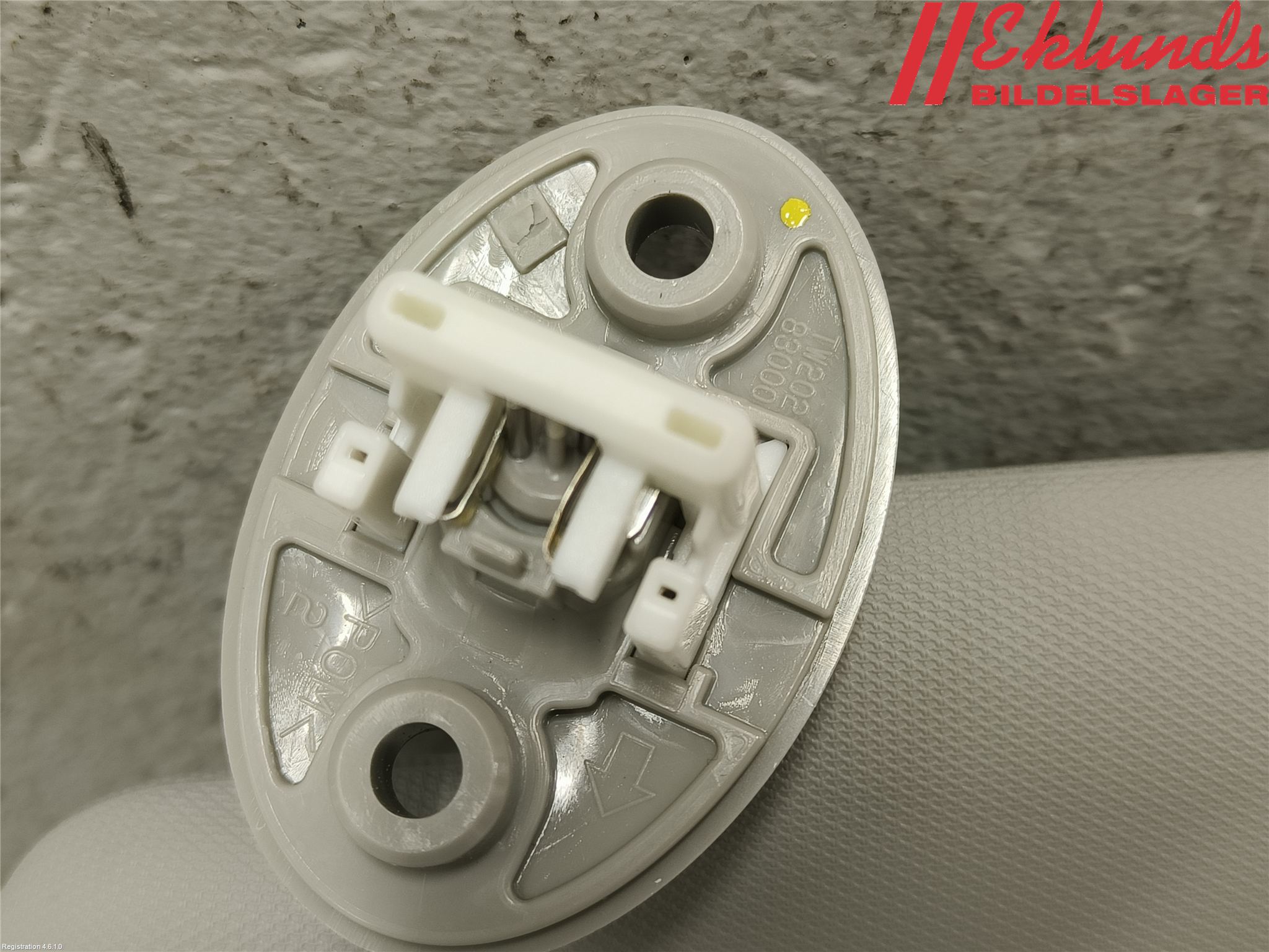 Toyota RAV4 19- Solskydd