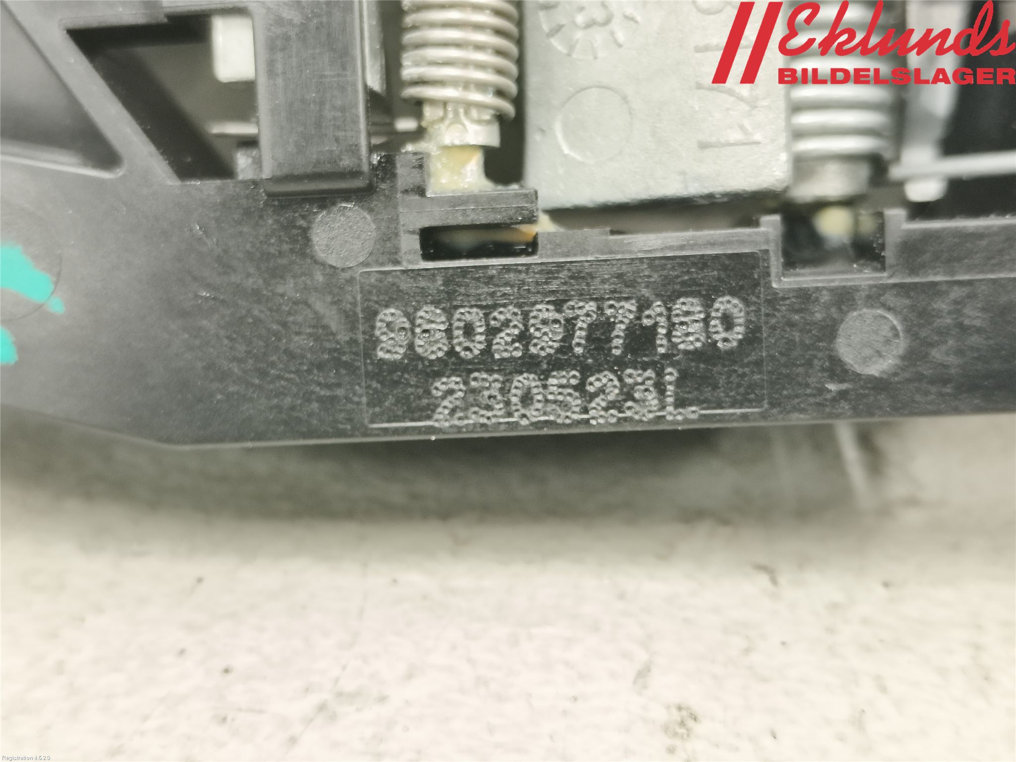 Peugeot 2008/E-2008 20- Dörrhandtag Yttre Hö
