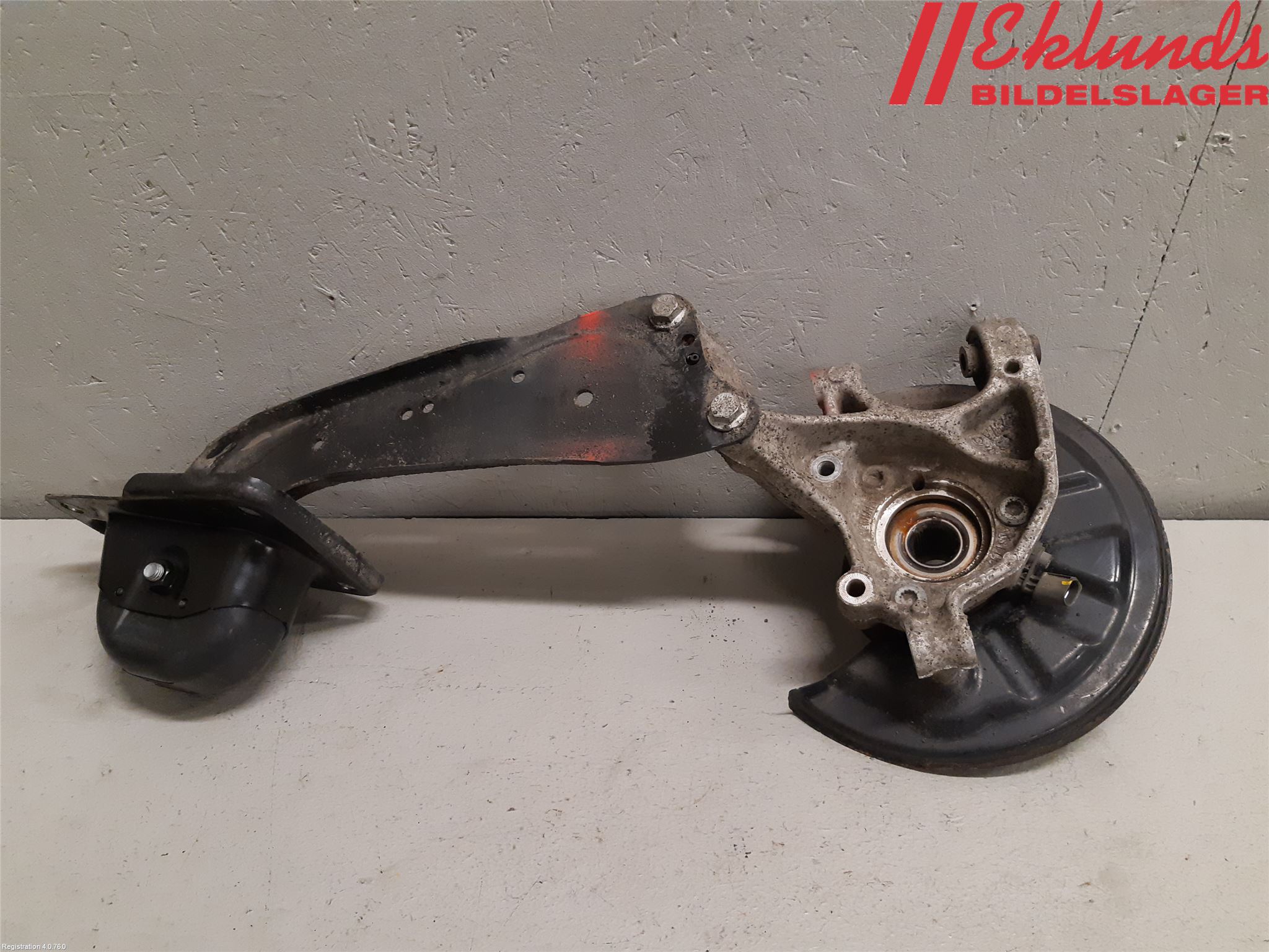 Audi Q2/SQ2 17- Hjullagerhus-Spindel Vä B