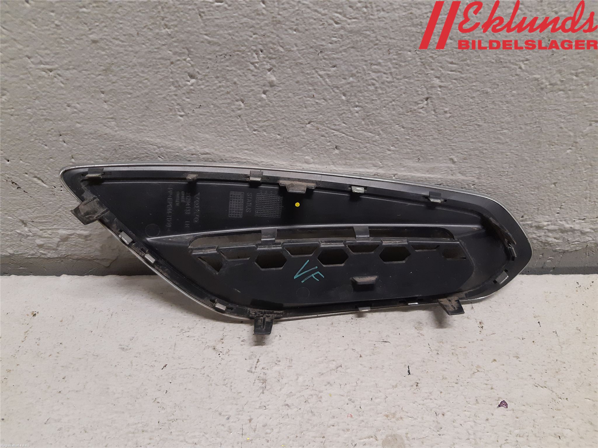 Volvo V60 11-13 Stöt Utfyllnad-List-Grill