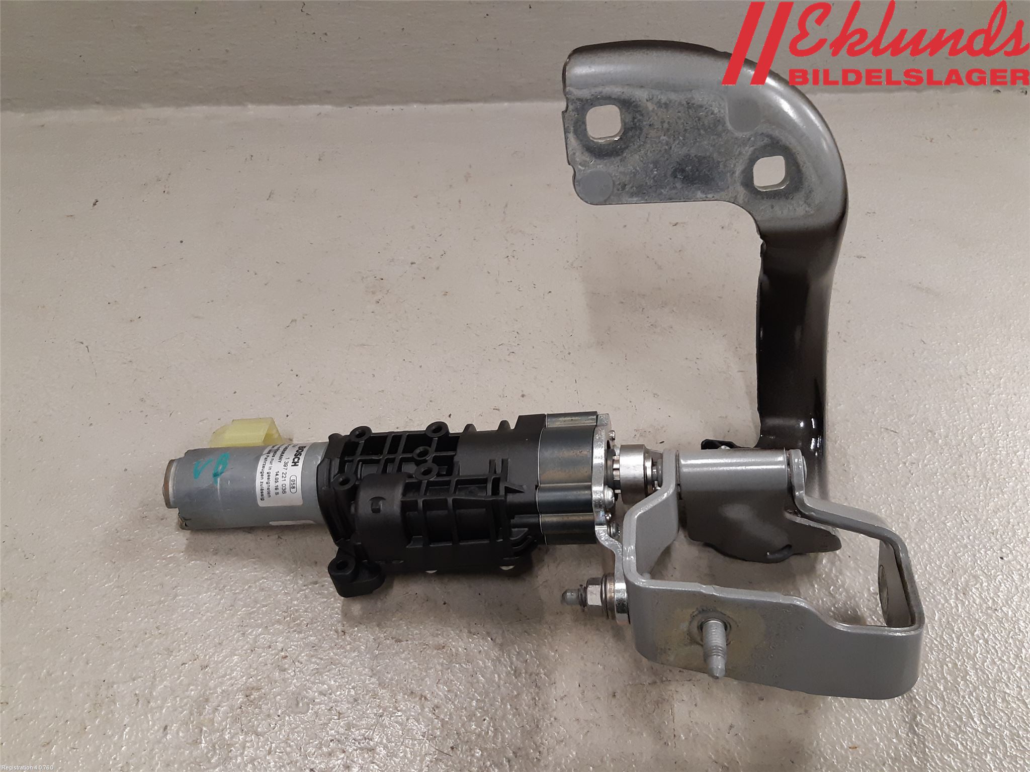 Audi A4/S4 B9 16-19 Bakluckeöppnare Automatisk