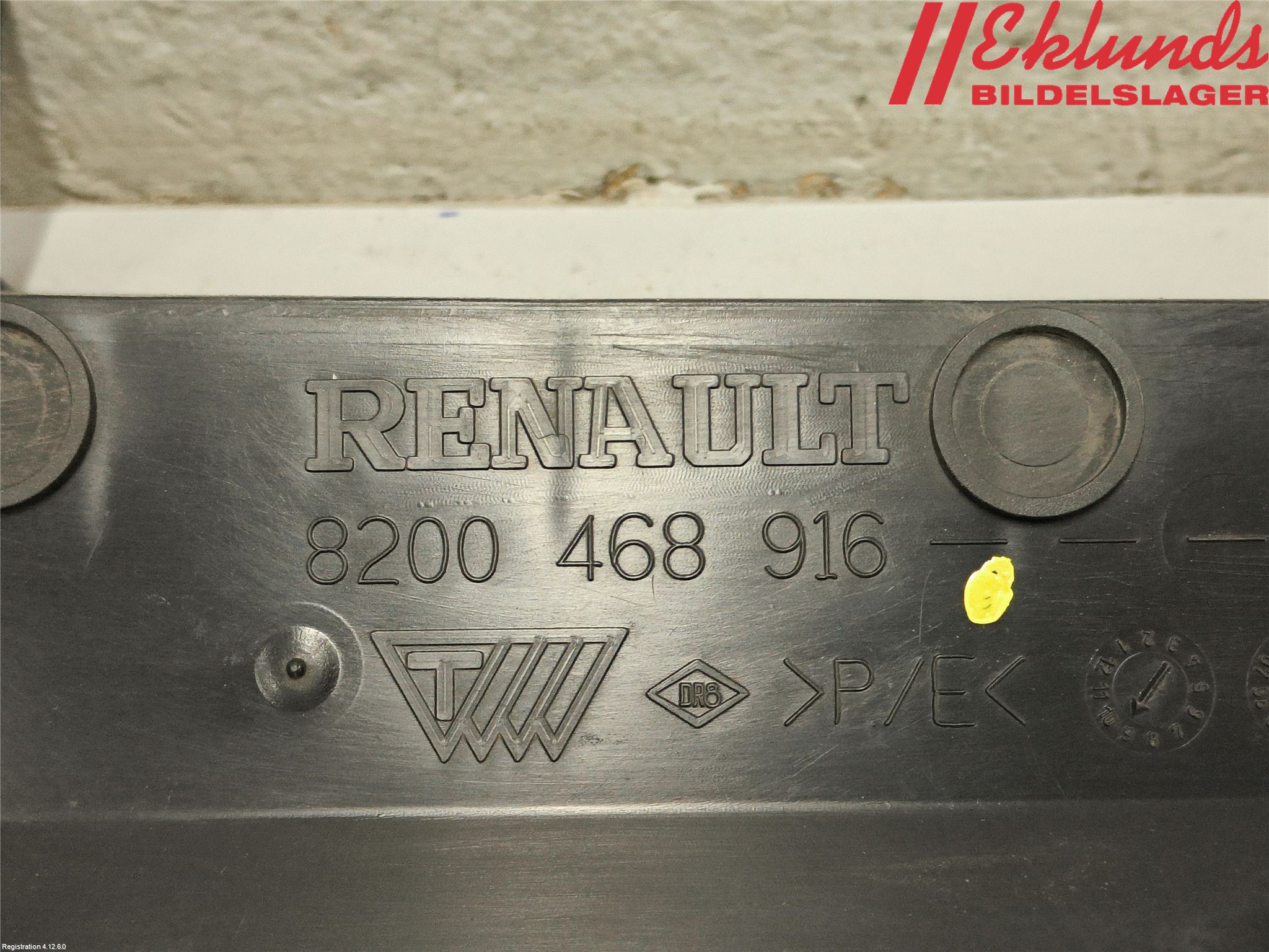 Renault CLIO III  09-12 Deflektor Plåt-Plast Kylning