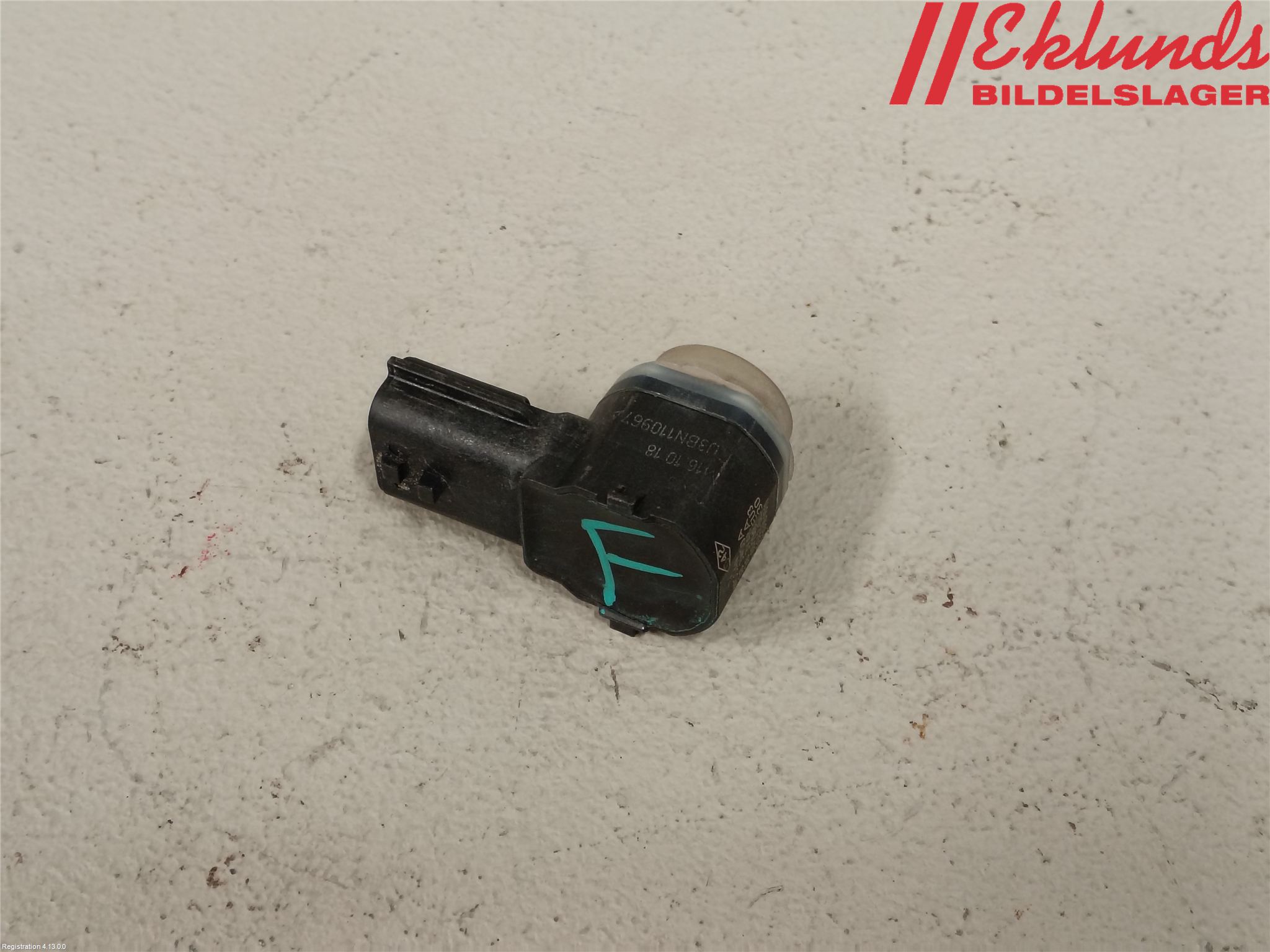 Nissan LEAF 18- Parkeringshjälp Frontsensor