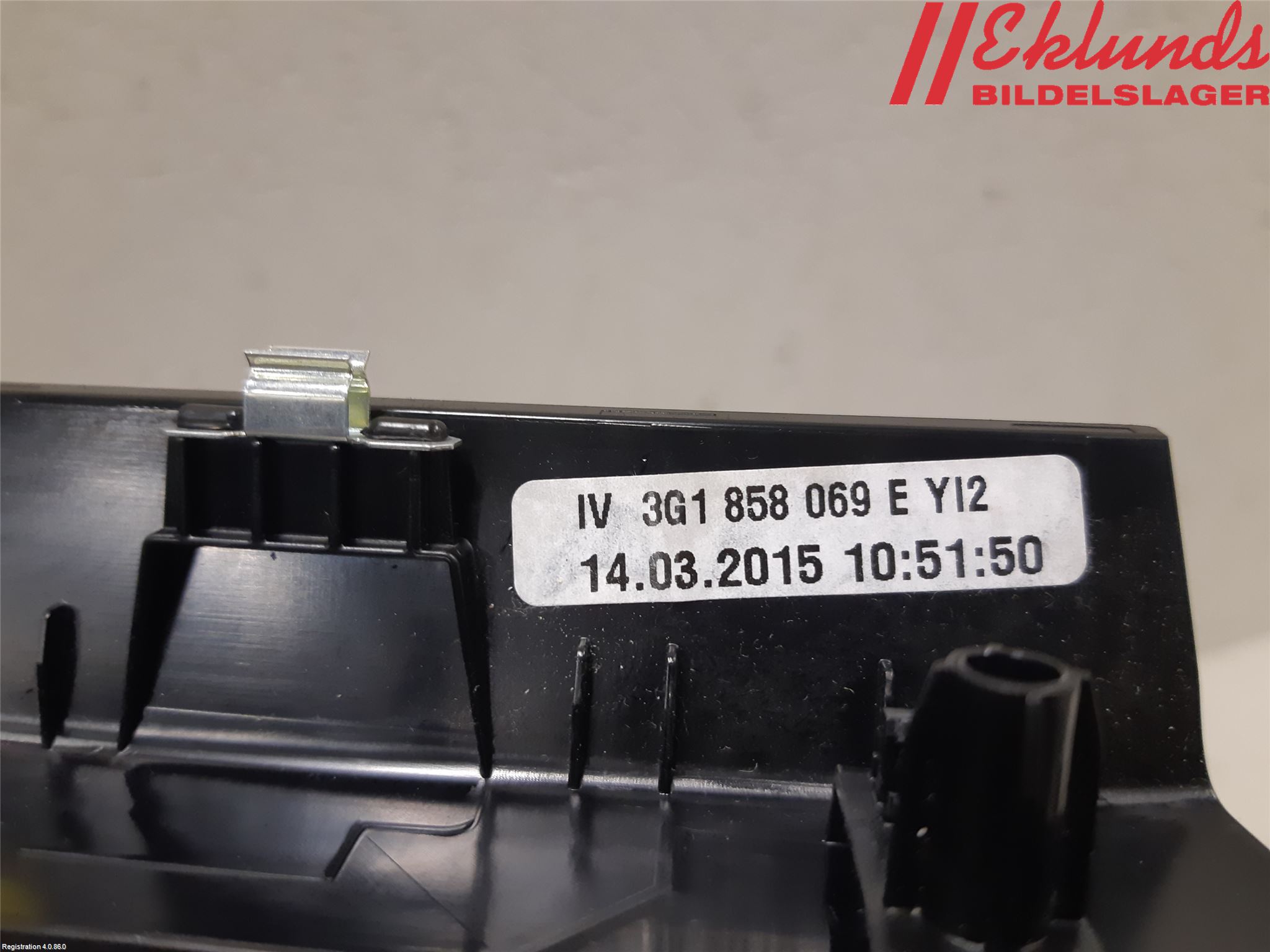 Volkswagen VW PASSAT 15-19 Instrument-Radio Sarg