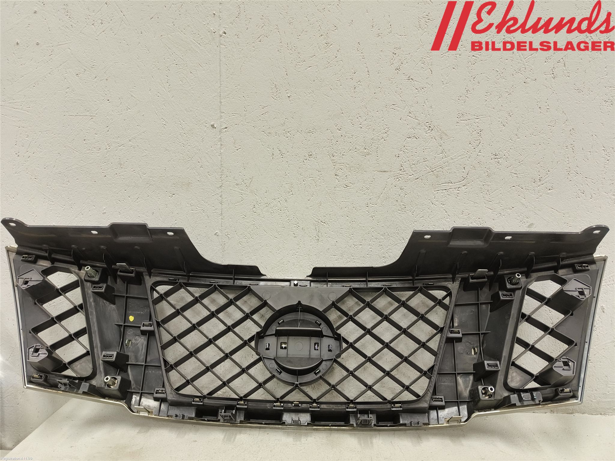 Nissan NAVARA 05-16 Grill Komp