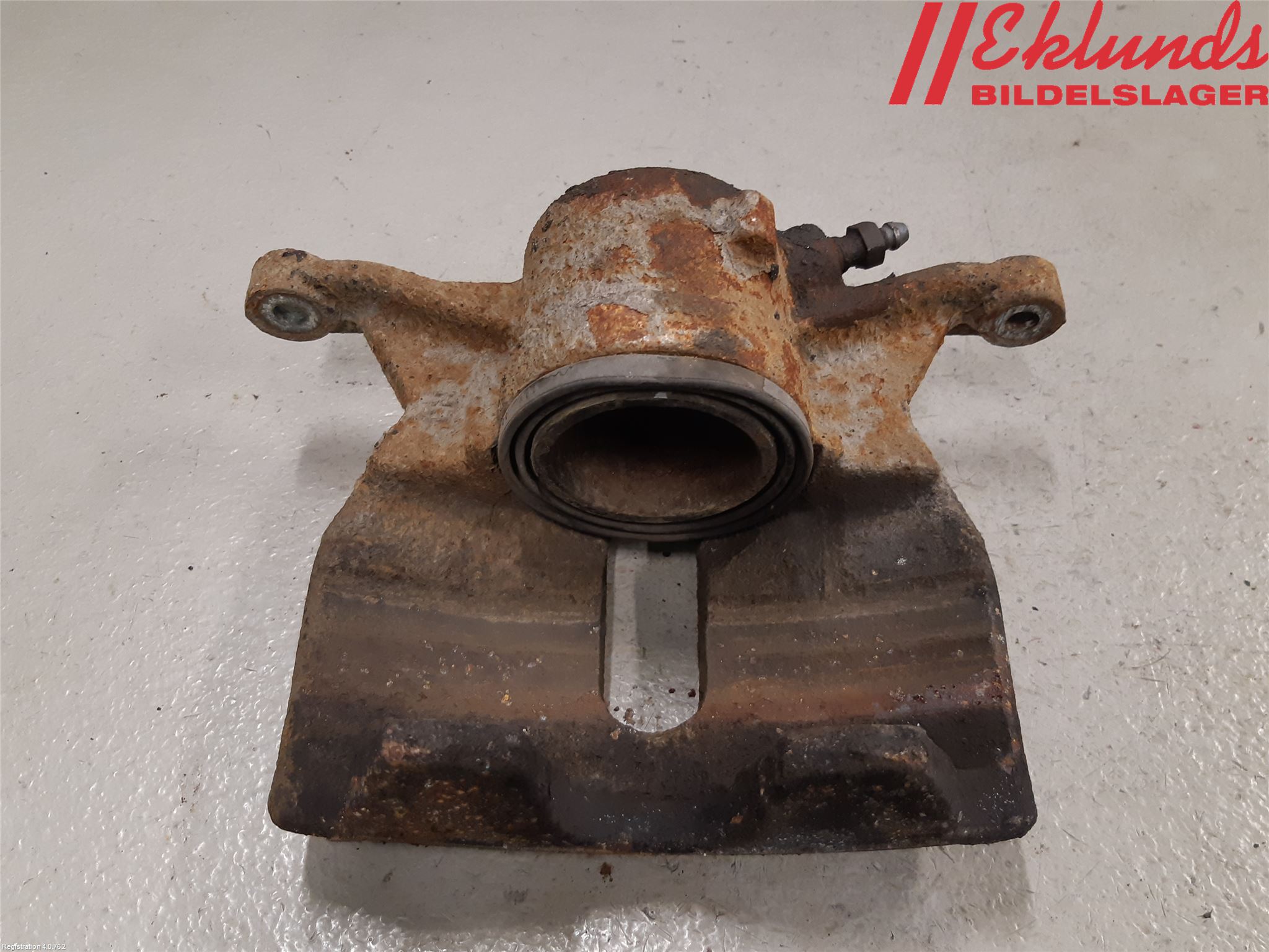 Volkswagen VW PASSAT 15-19 Bromsok Fram Höger