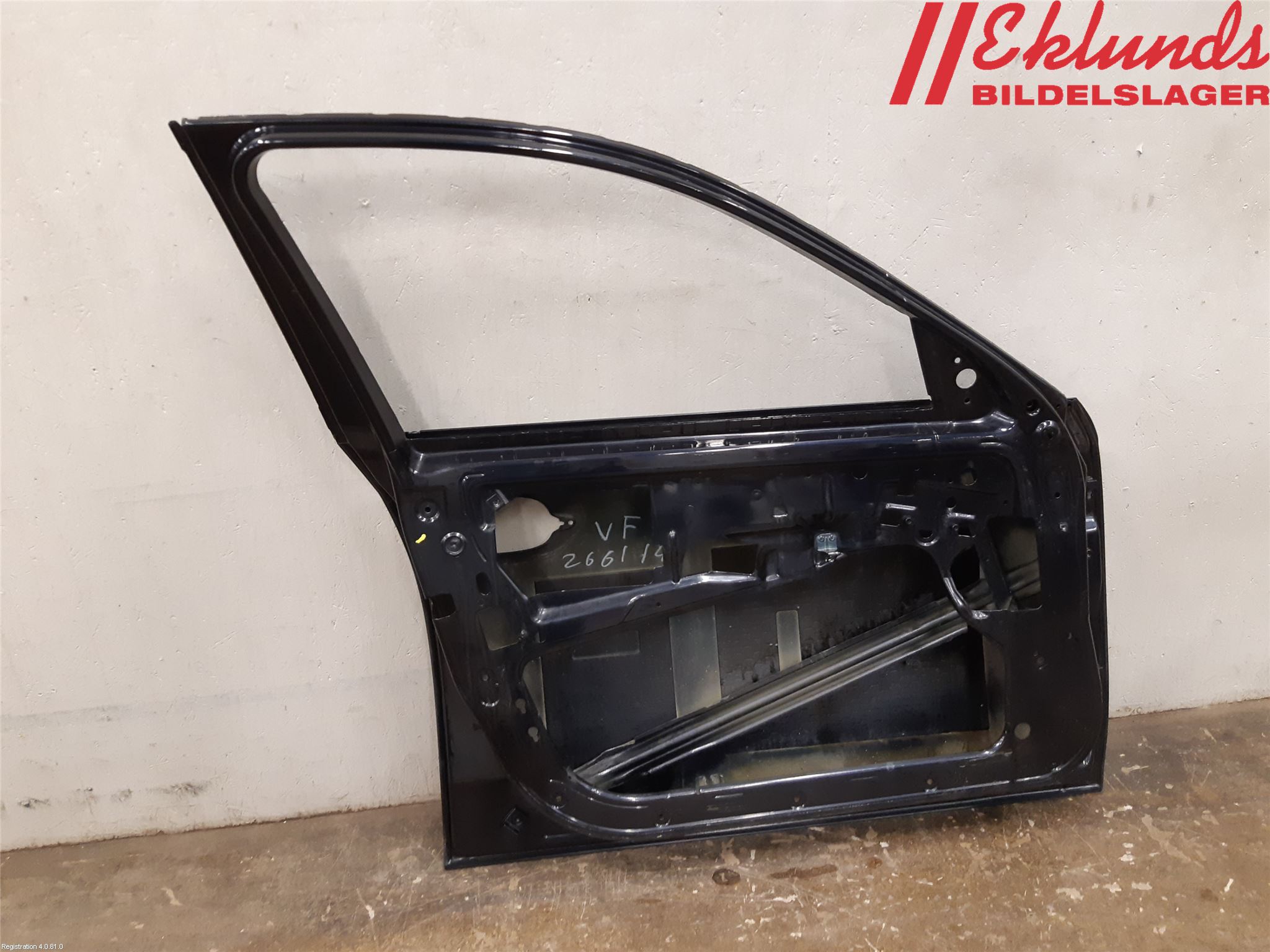 BMW 5 E60/61 Sed/Tou 02-10 Dörr Fram Vänster