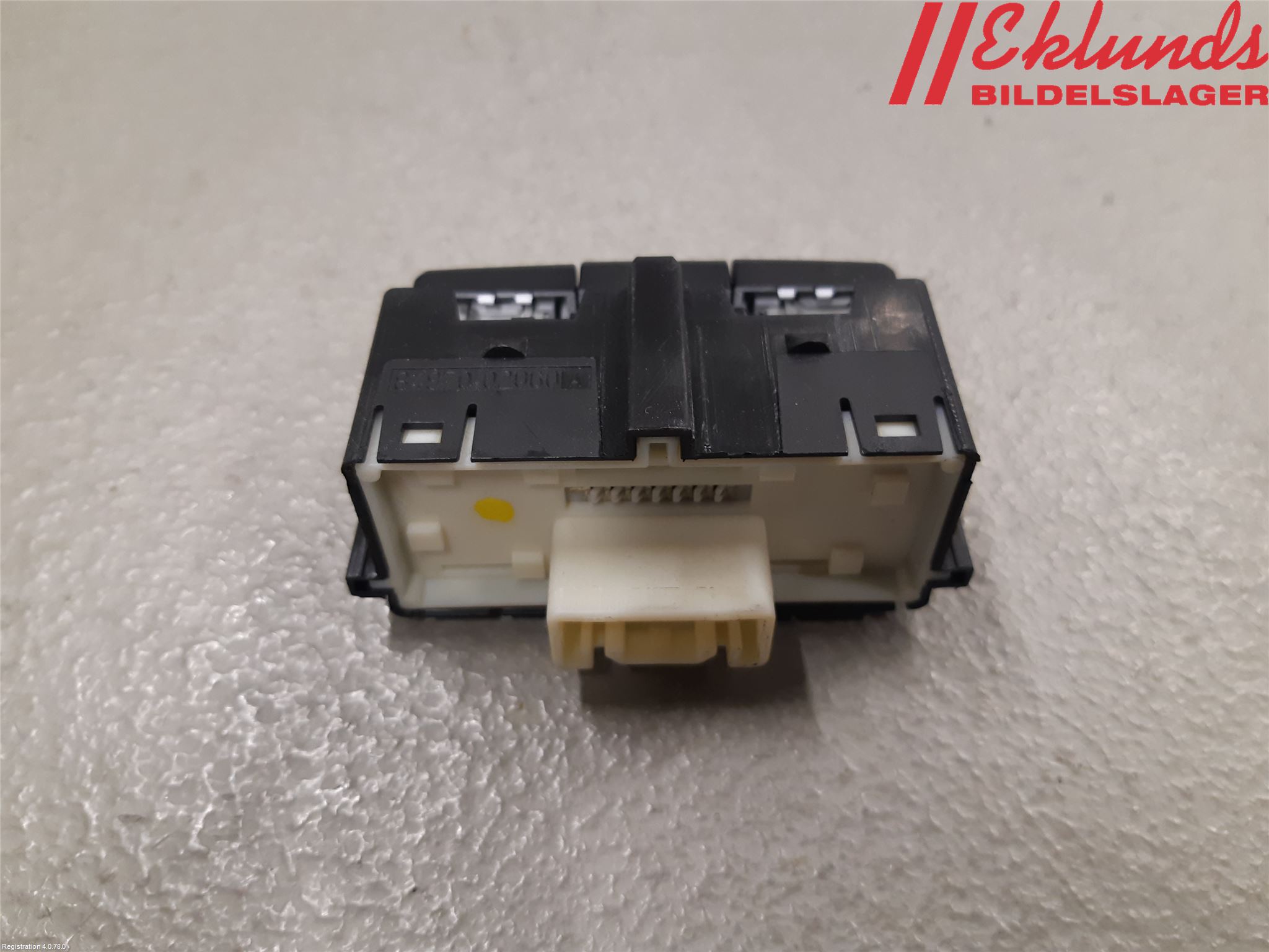 Toyota AURIS 13-19 Strömställare Multifunktion