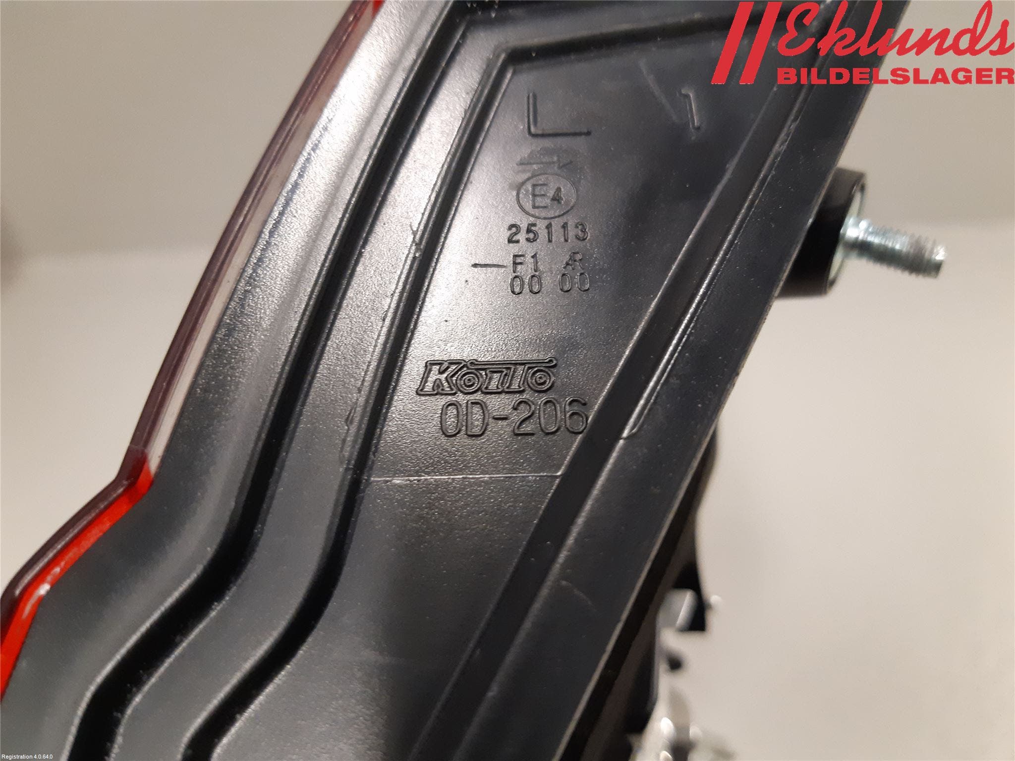 Toyota YARIS XP130 15-20 Bakljus Lucka Hö