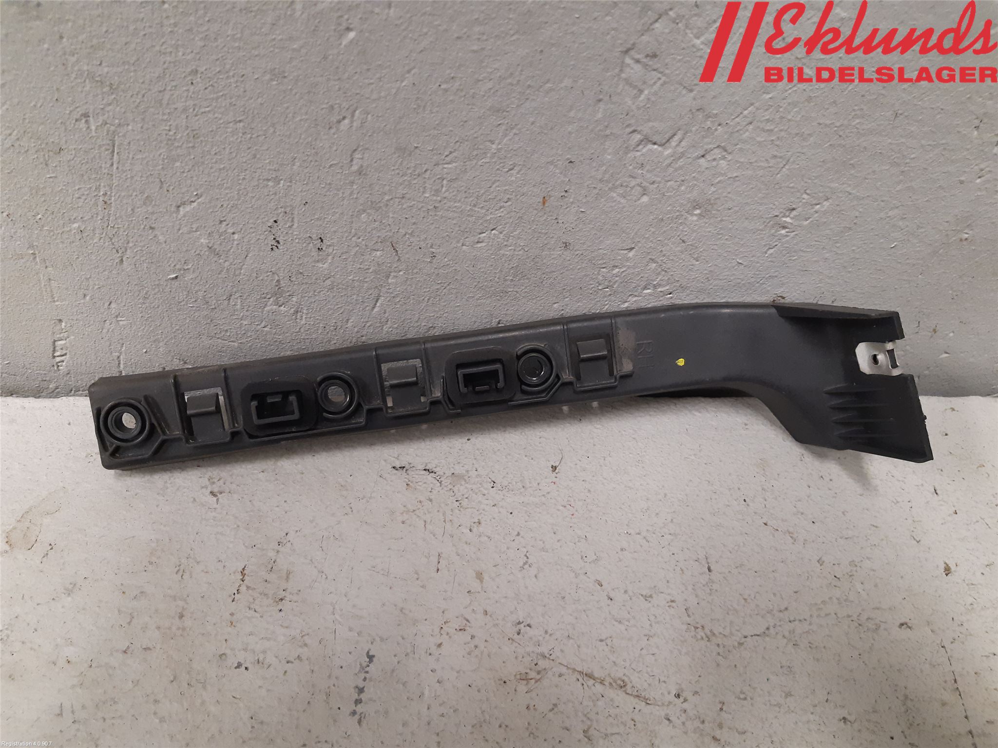 Alfa GIULIA Stötfångarfäste Bak Hö