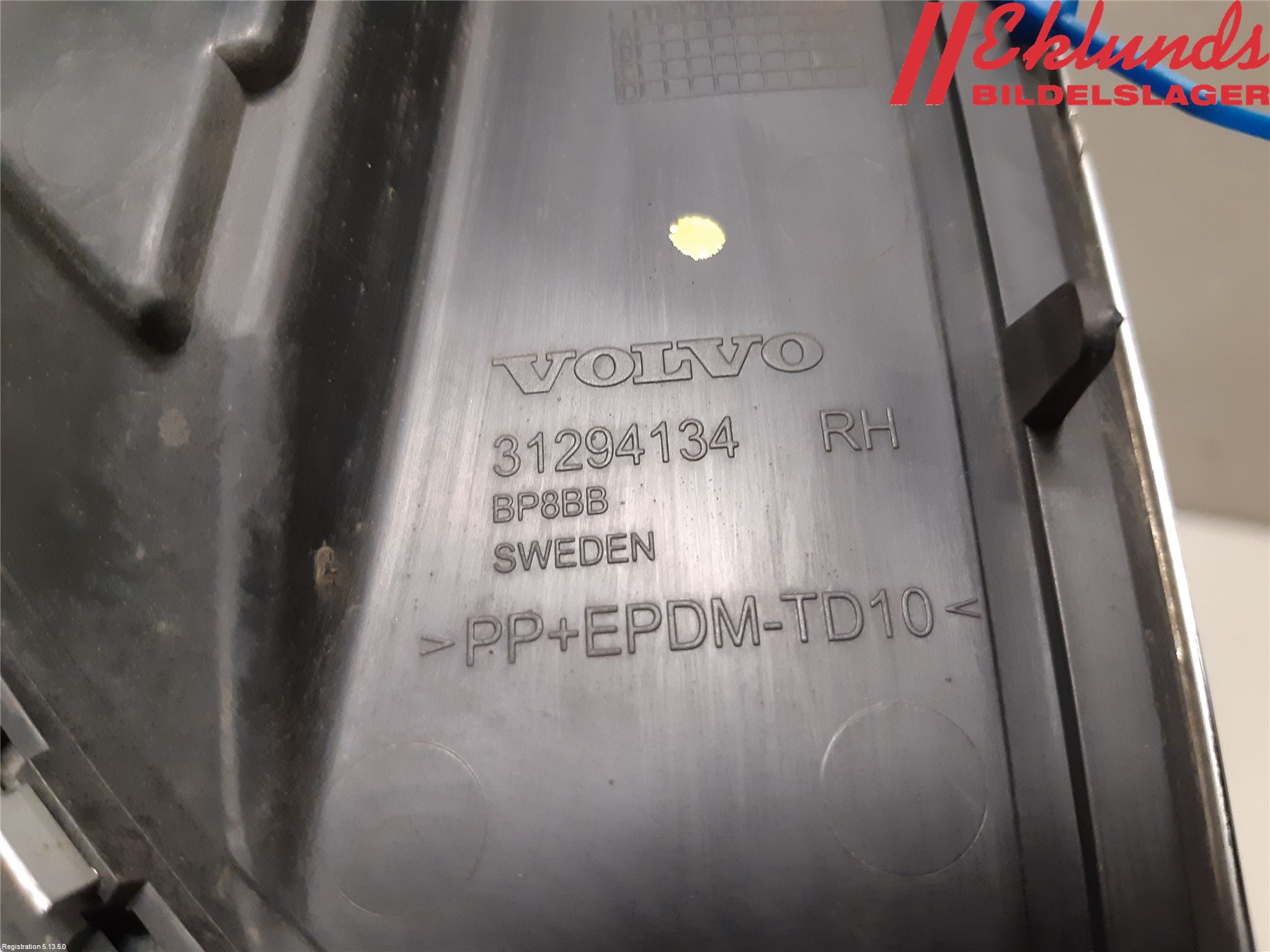 Volvo V60 11-13 Stöt Utfyllnad-List-Grill