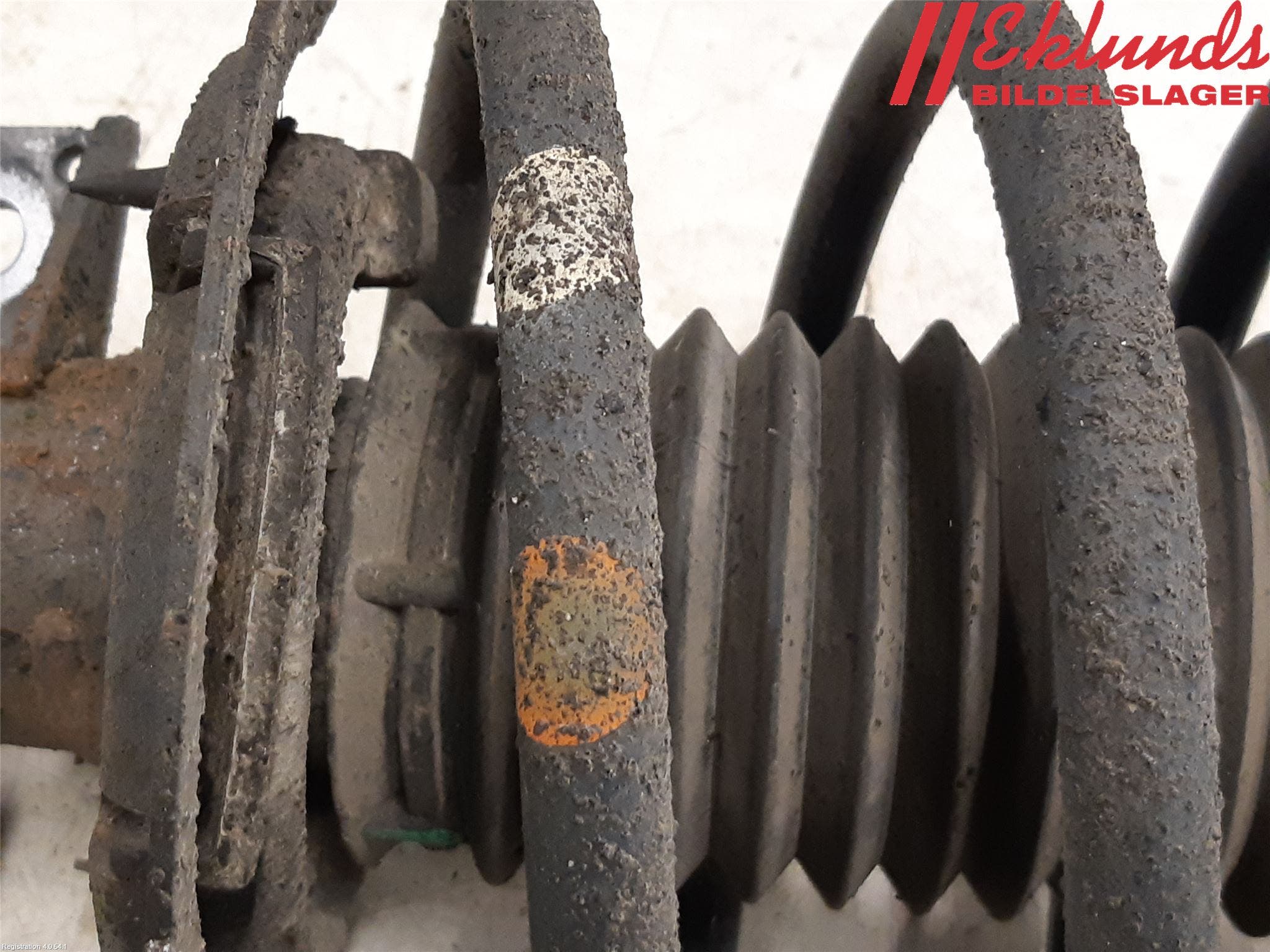 Ford MONDEO 15-22 Fjäderben Fram Höger