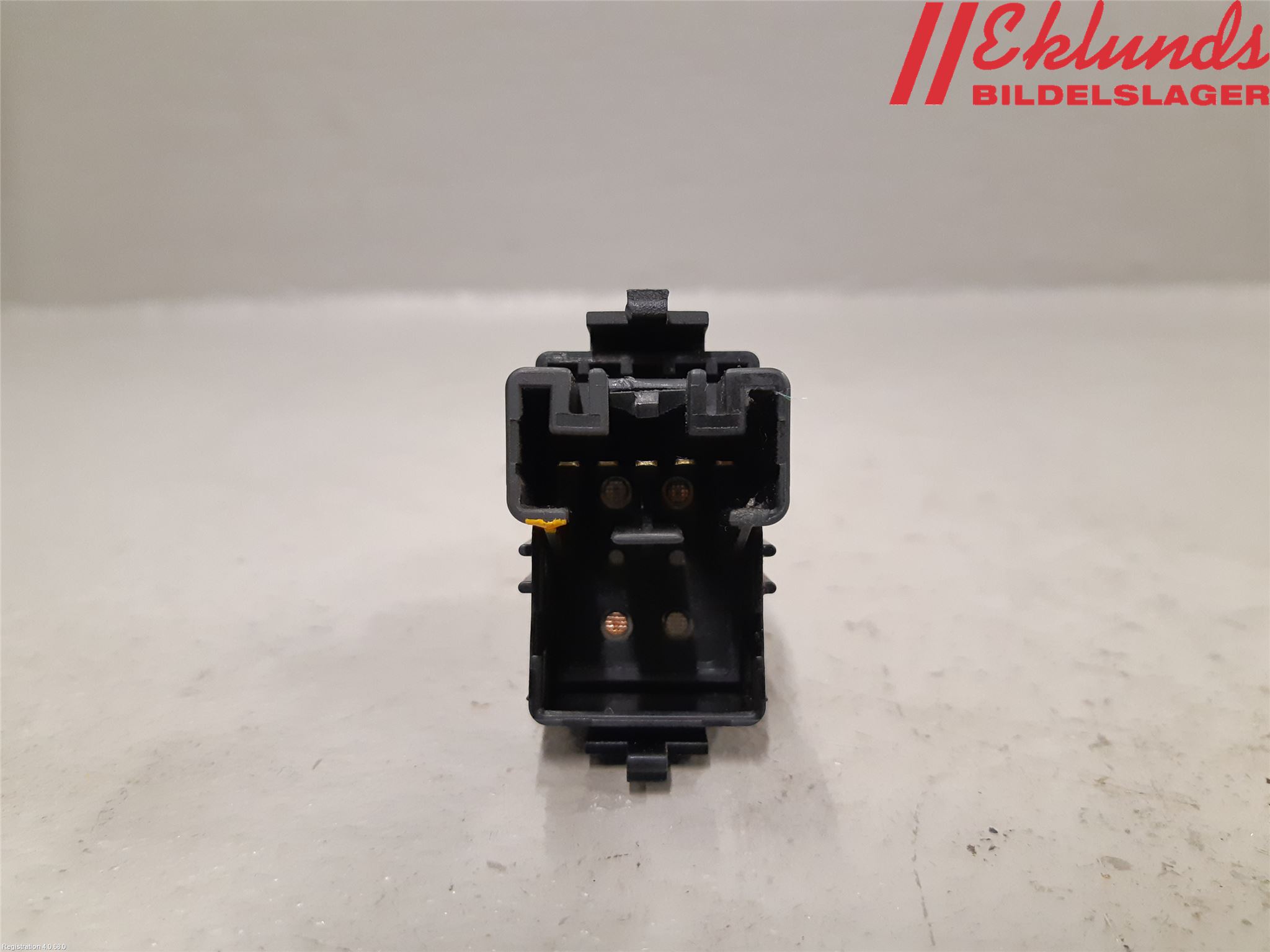 Isuzu D-MAX Strömställare Elhiss