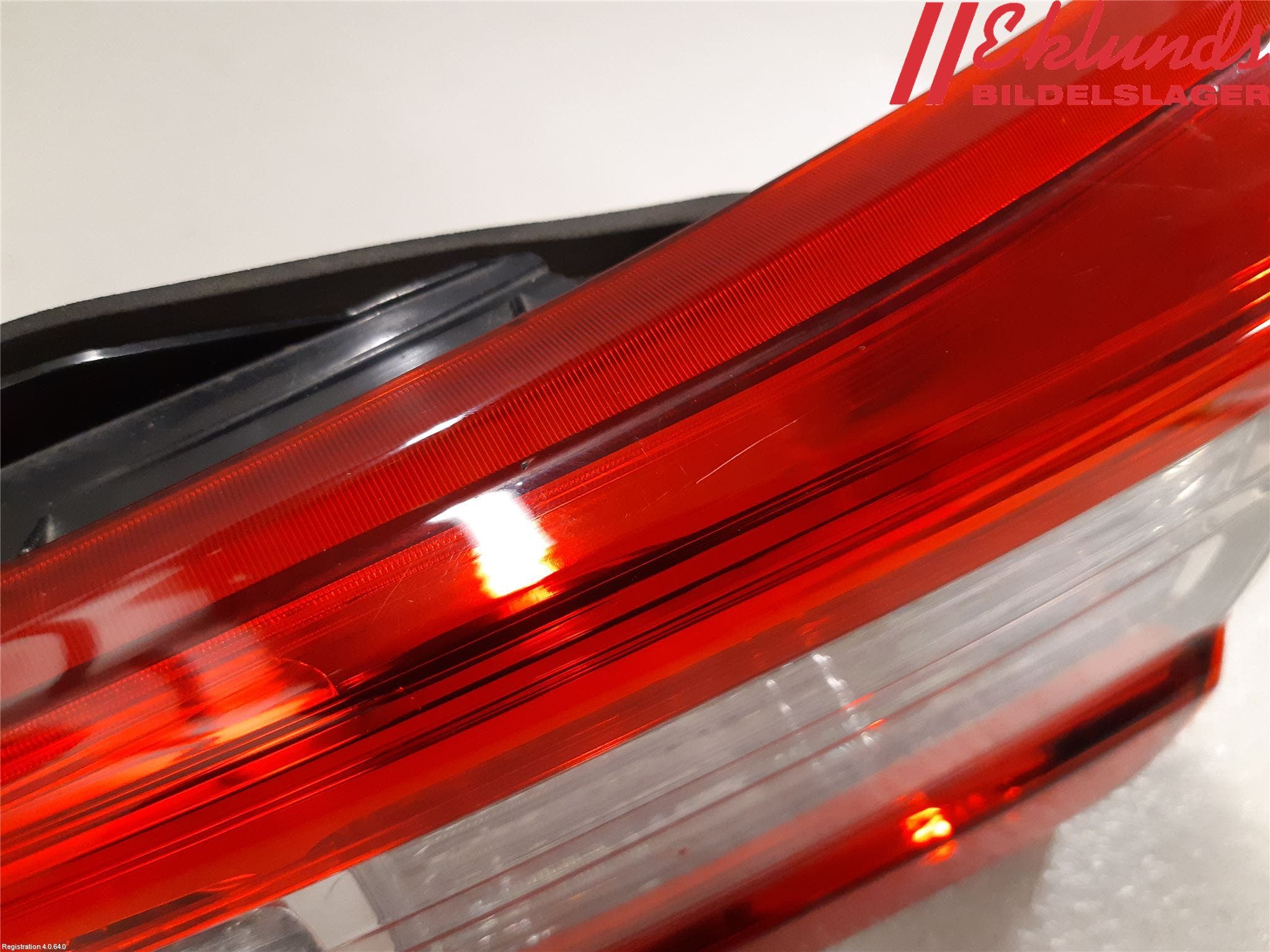 Toyota YARIS XP130 15-20 Bakljus Lucka Hö