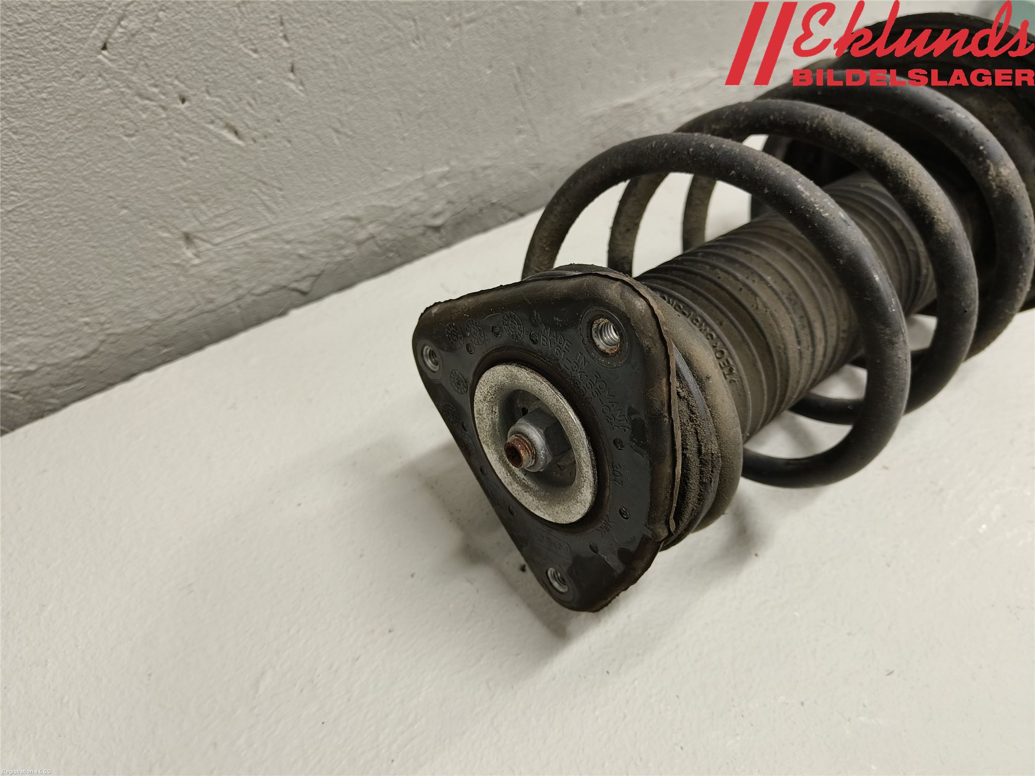 Ford FOCUS 11-14 Fjäderben Fram Höger