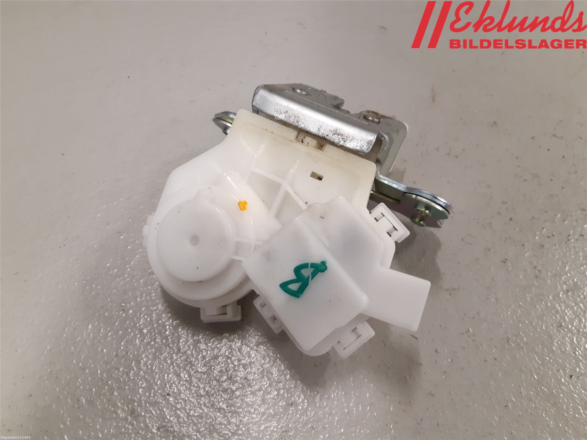 Mitsubishi OUTLANDER 13-21 Låskista Baklucka