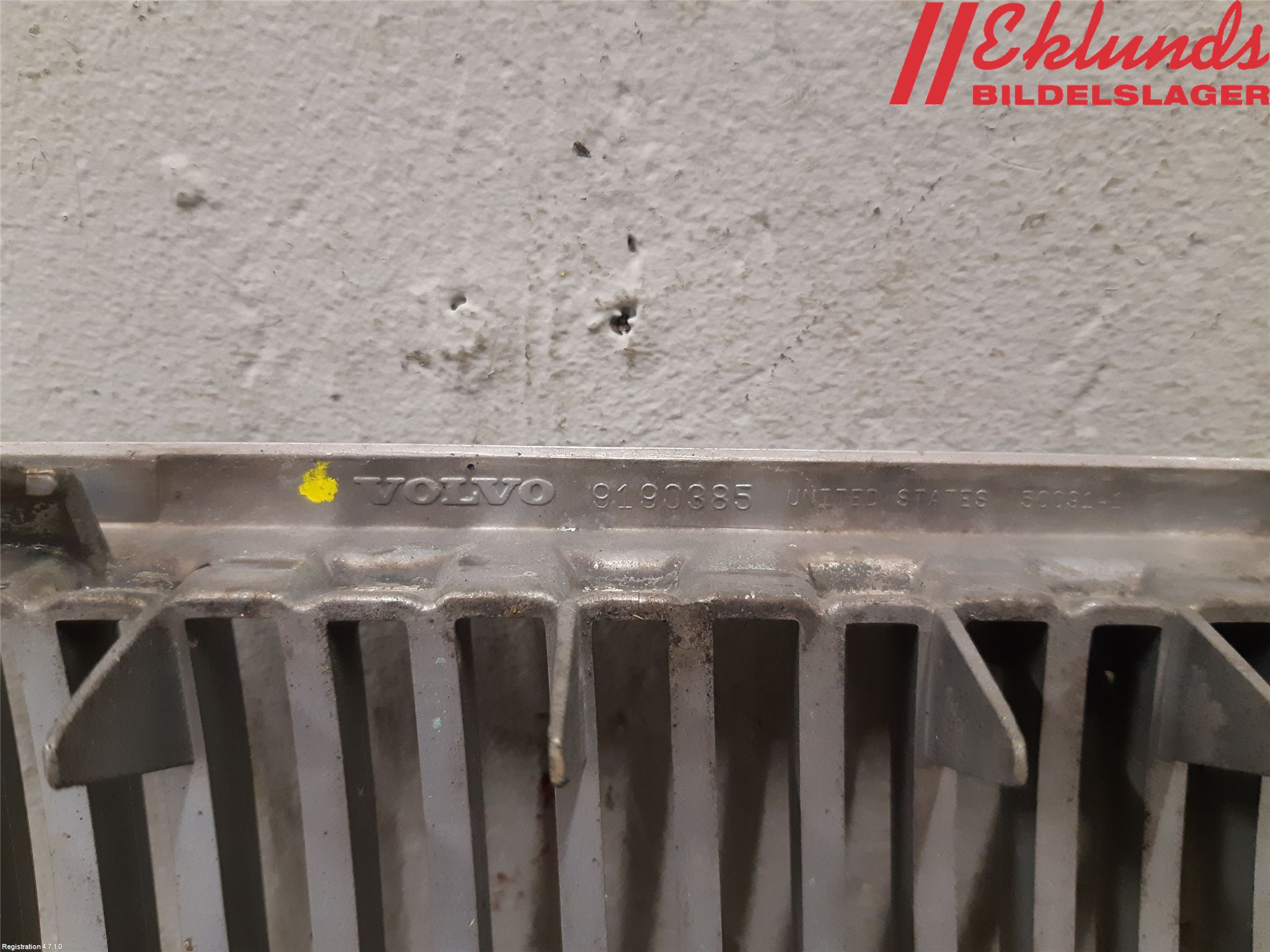 Volvo V70 00-04 Grill Komp