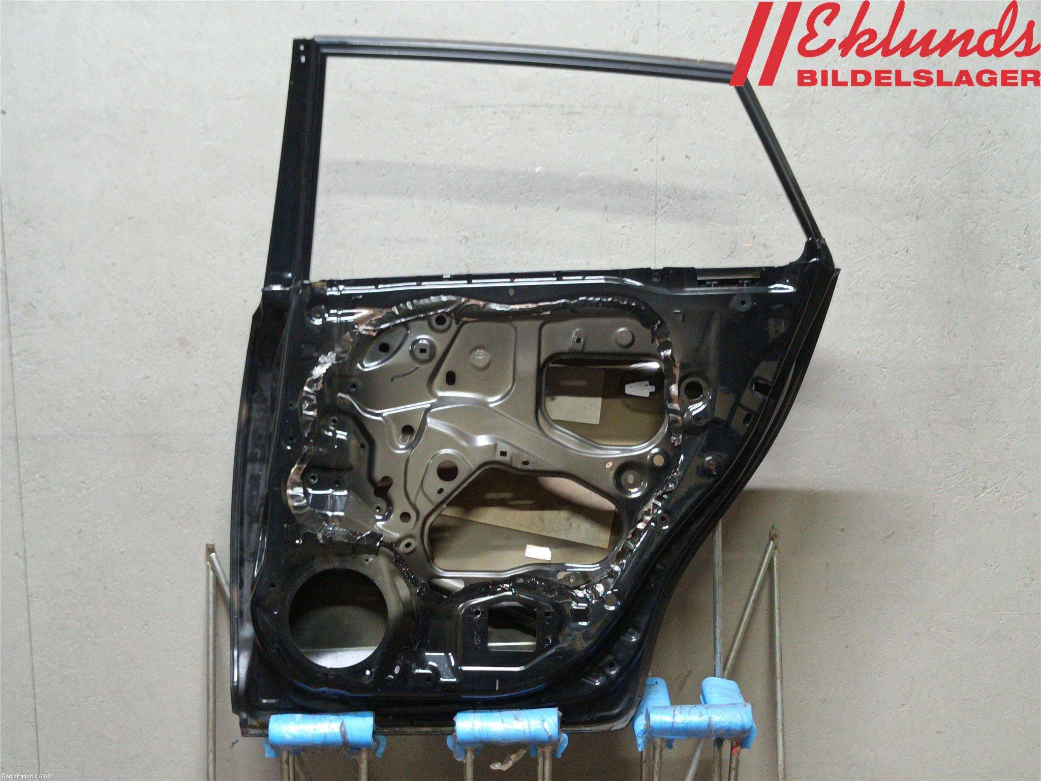 Toyota AVENSIS 09-15 Dörr Bak Höger