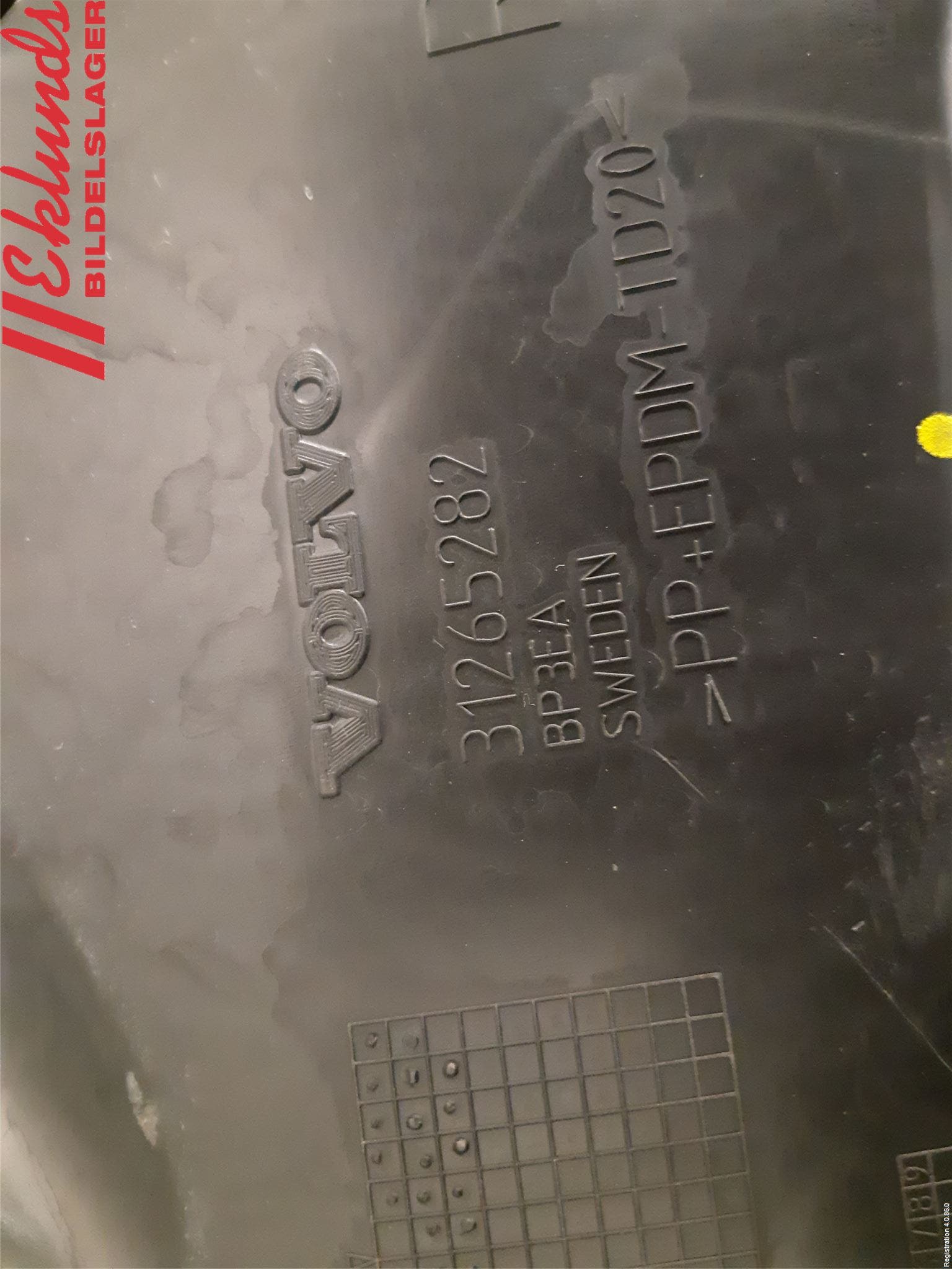 Volvo V60 11-13 Stötfångarfäste Bak Hö