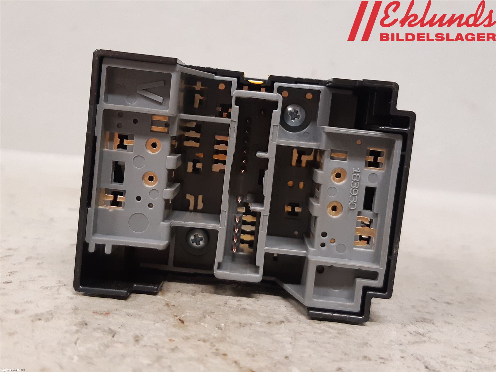 Toyota RAV4 19- Strömställare Spegel