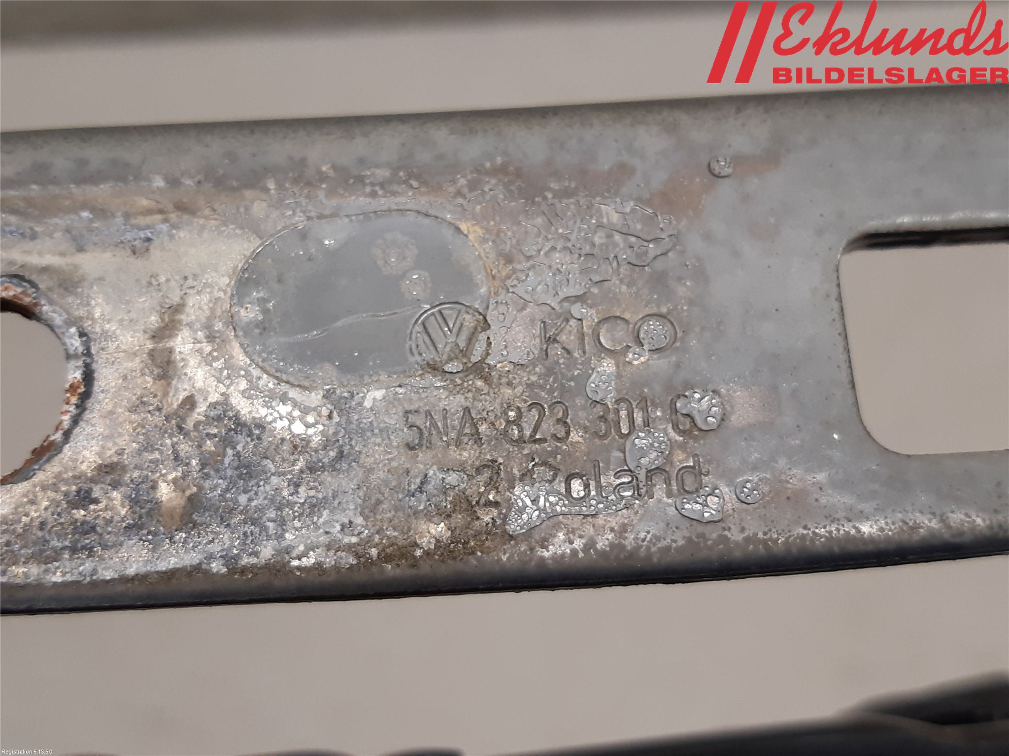 Volkswagen VW TIGUAN 16-24 Huvgångjärn