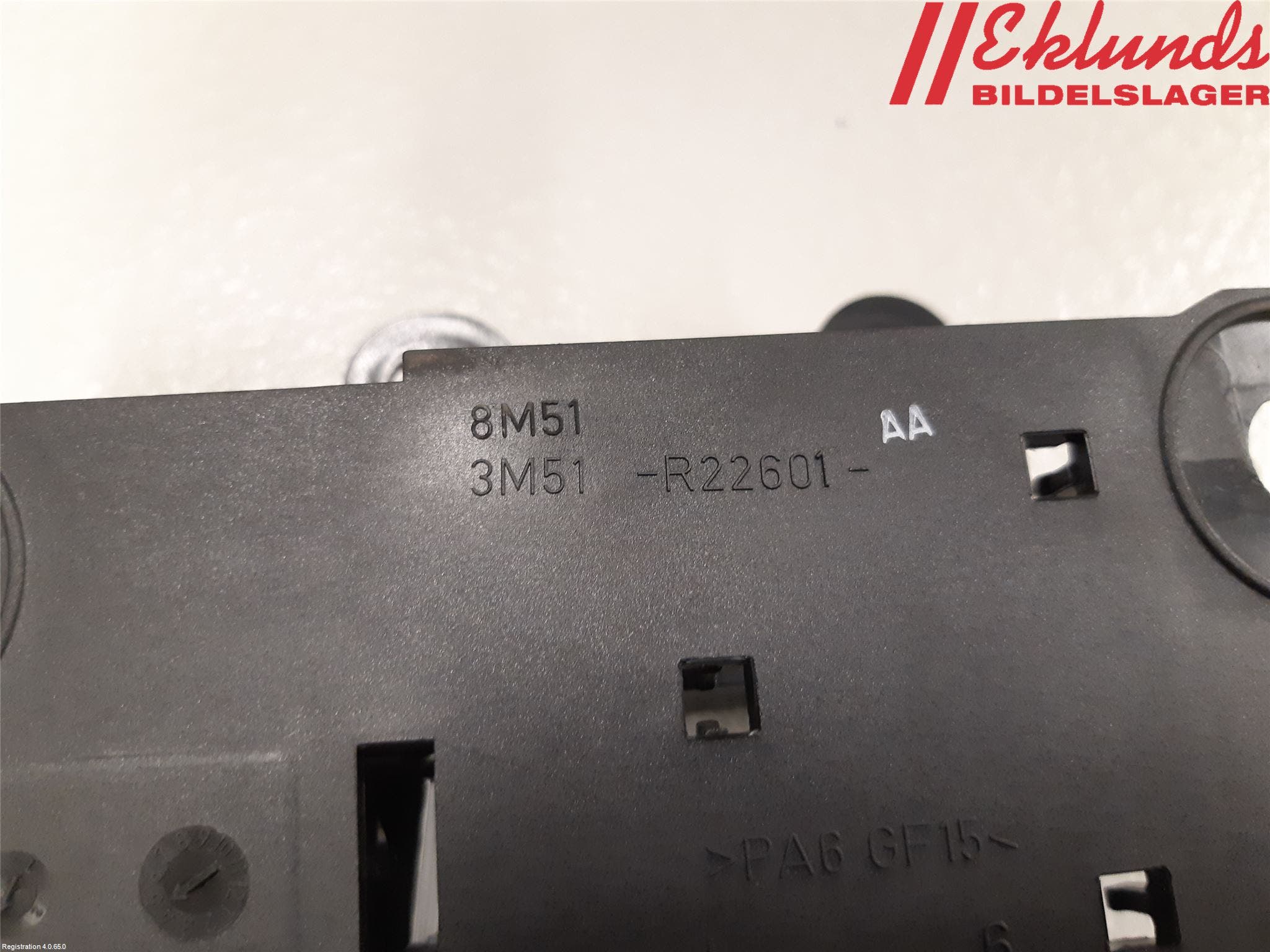 Ford KUGA 08-12 Dörrhandtag Inre Vä